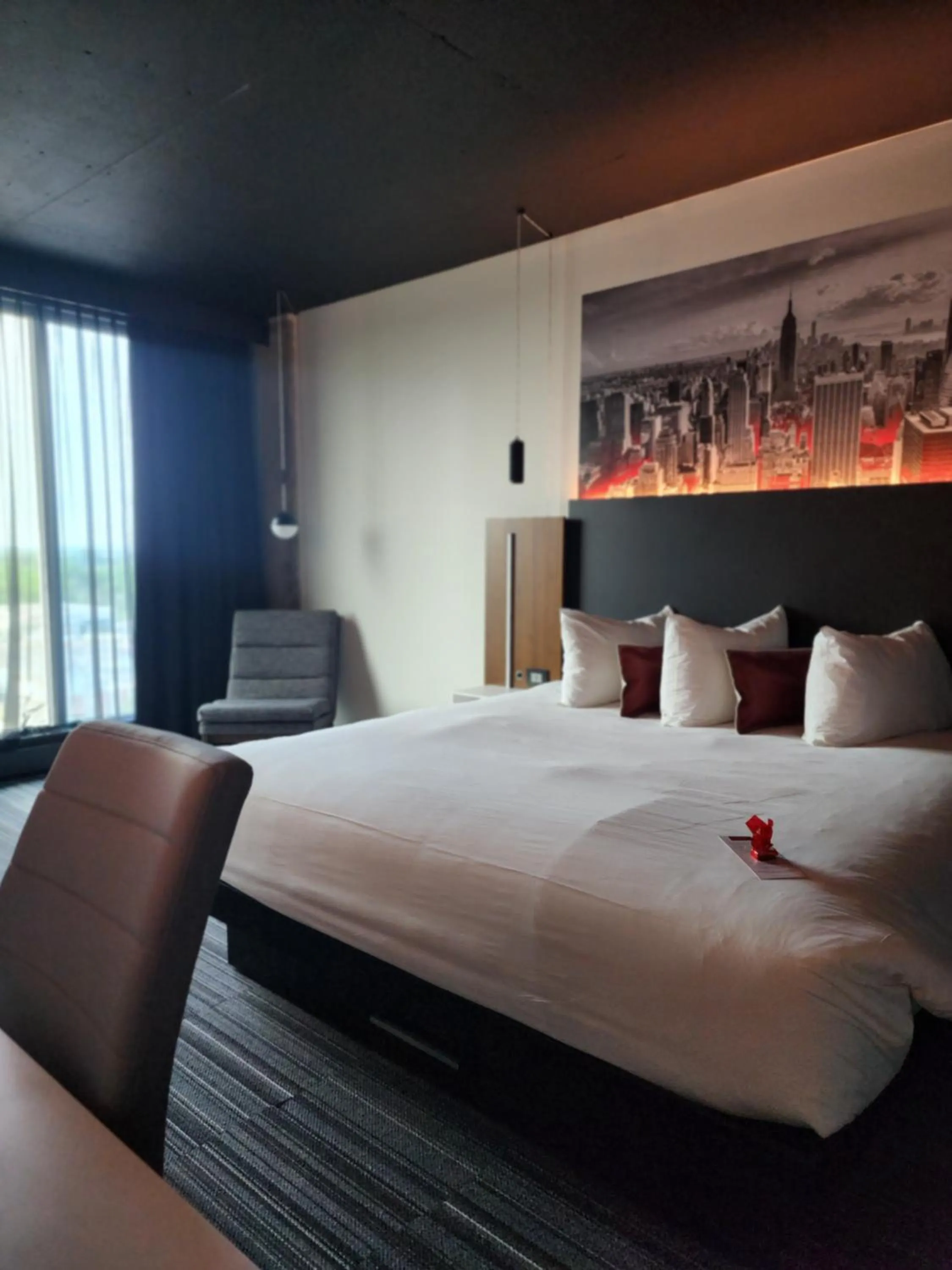 Bed in Grand Times Hotel Laval - Centropolis