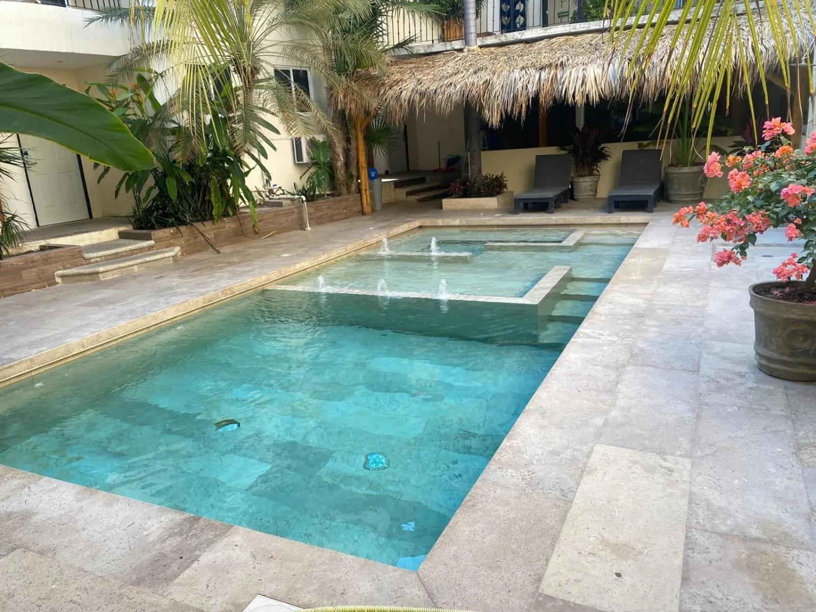 Day in Ashly Boulevard