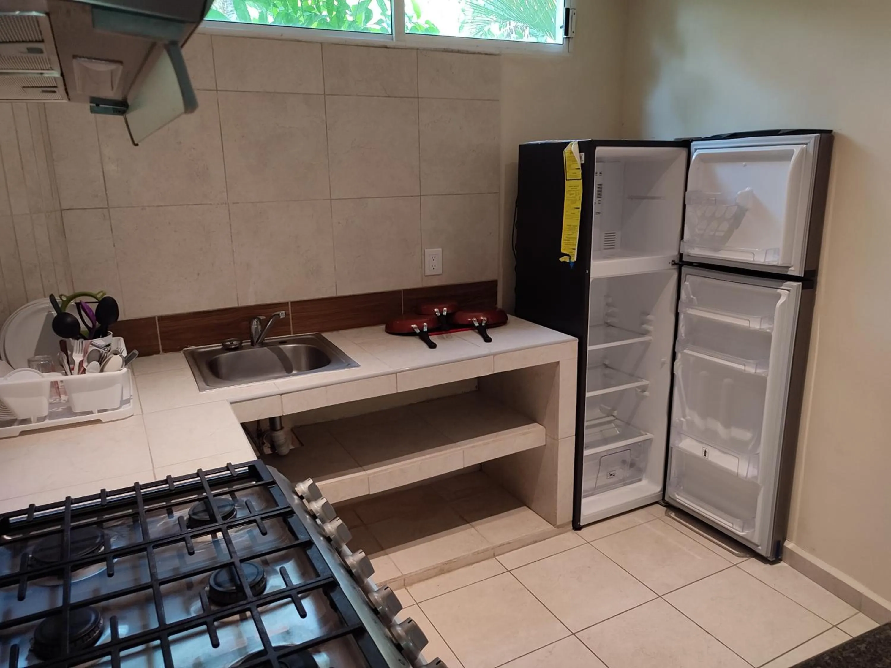 Kitchen or kitchenette in Ashly Boulevard