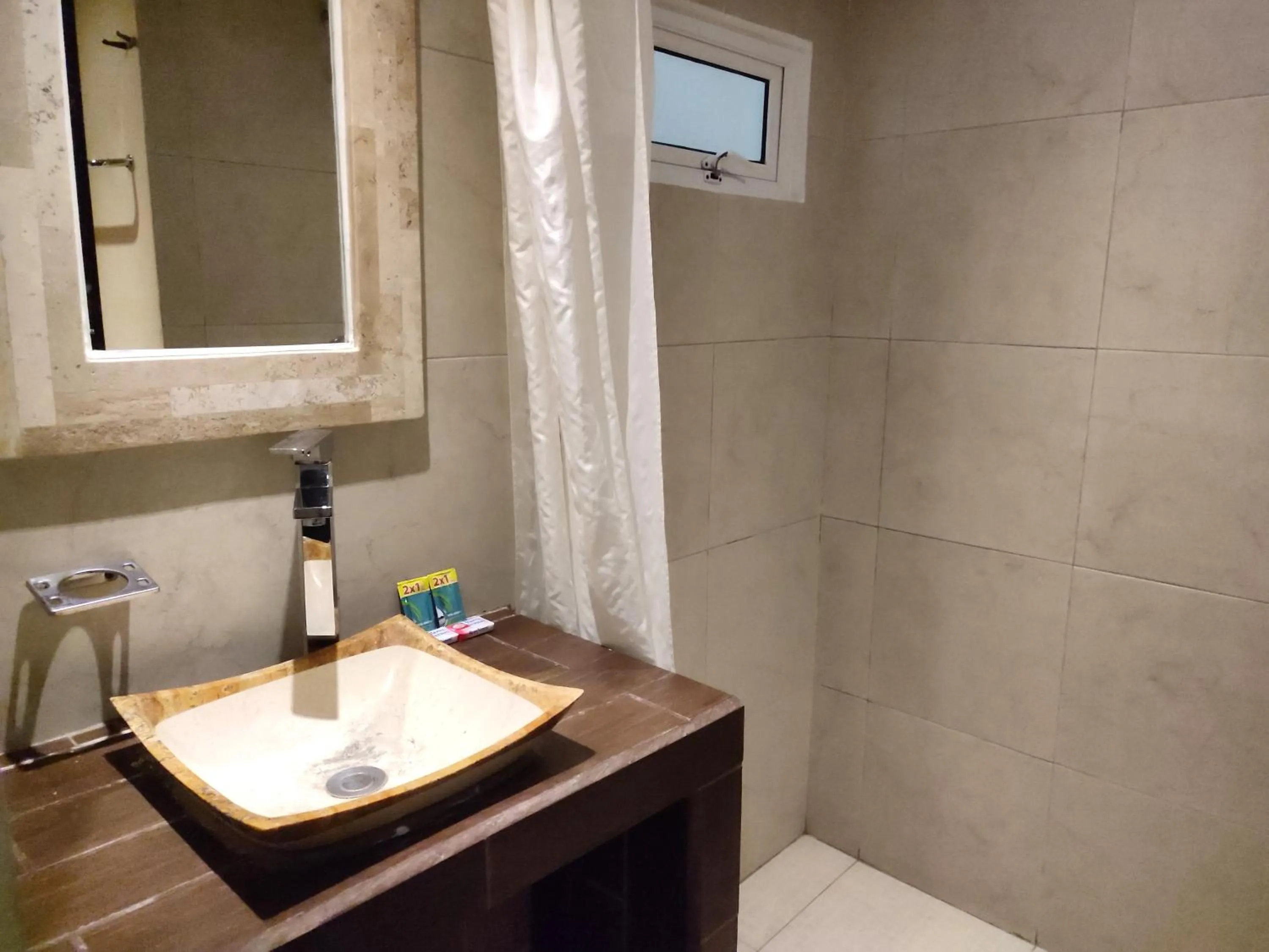 Shower in Ashly Boulevard