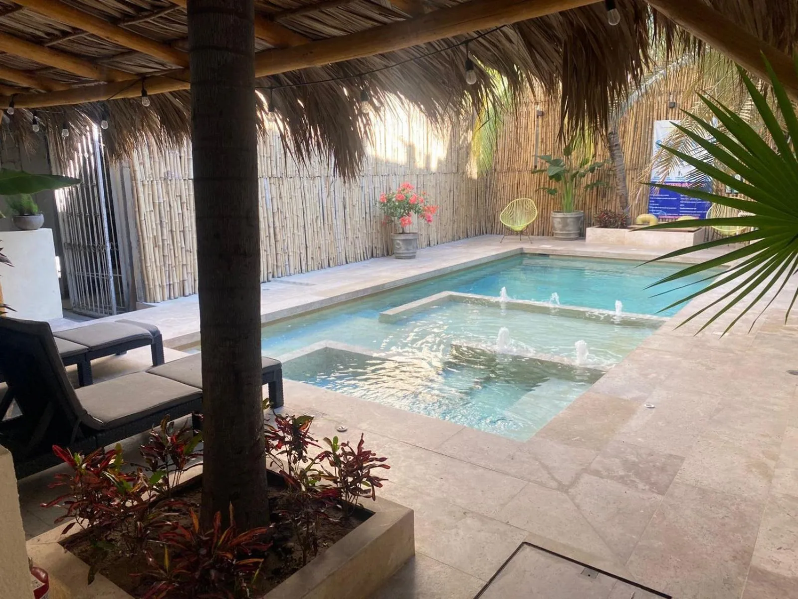 Day in Ashly Boulevard