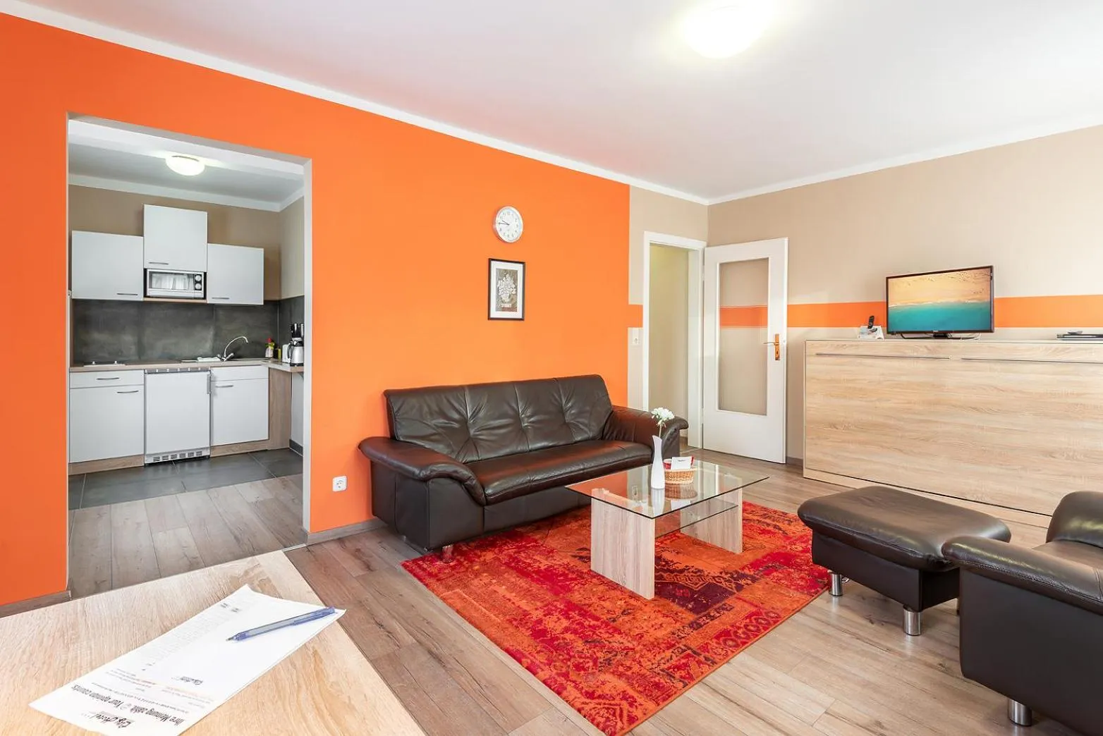 Kitchen or kitchenette in City Hotel