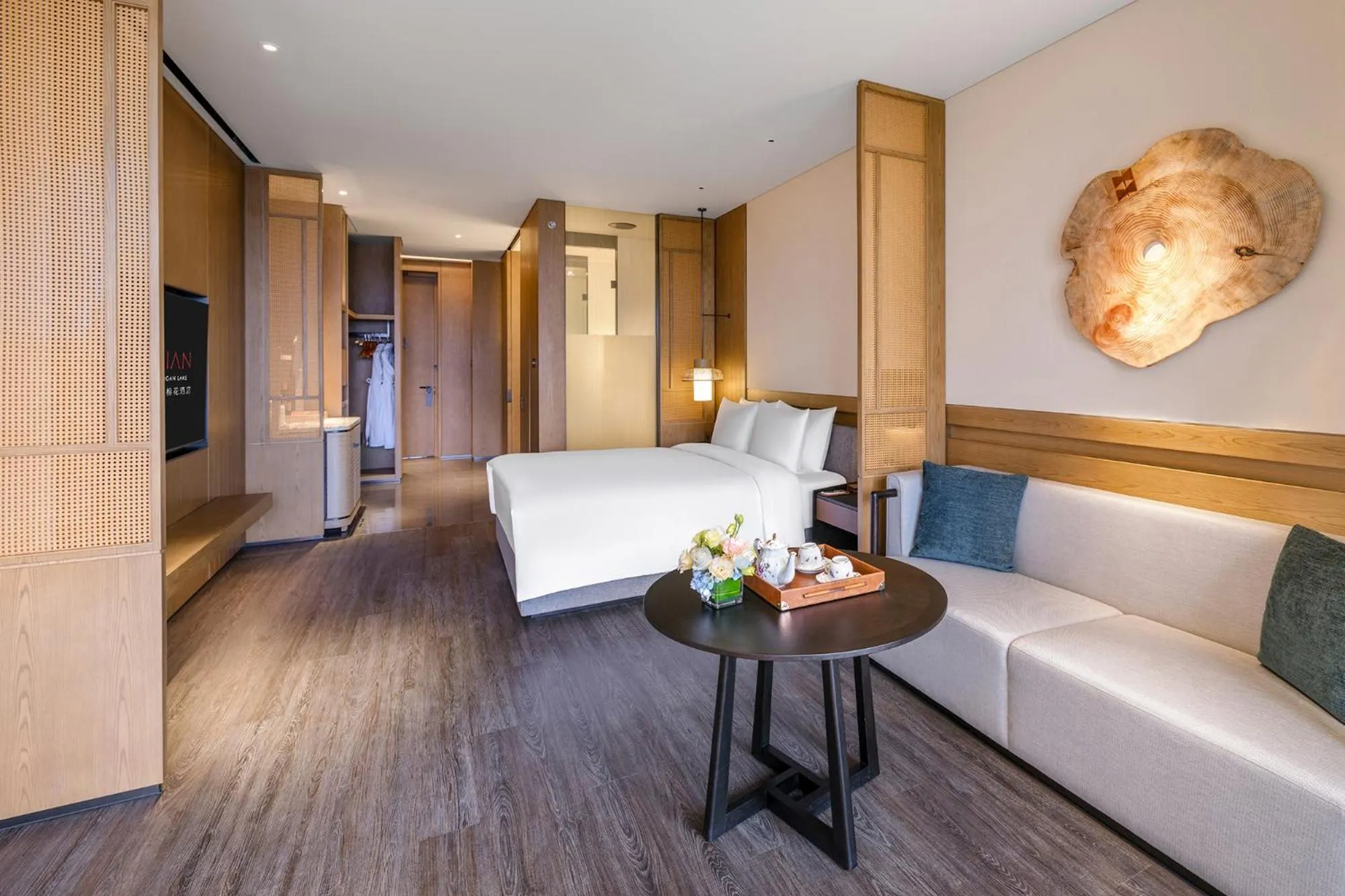 Mumian Chengdu Dong'an Lake