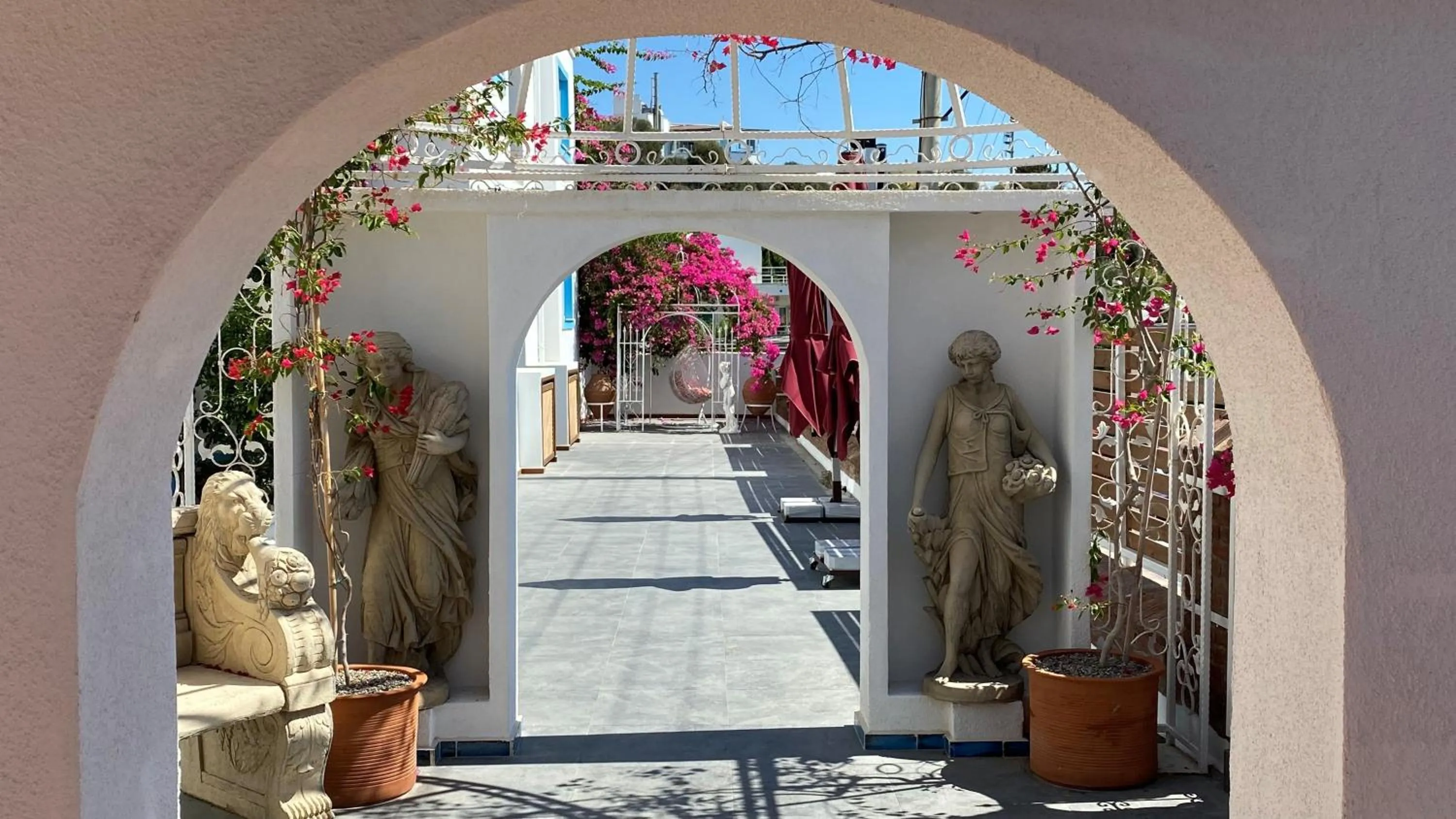 Property building in Casa De Nova Hotel