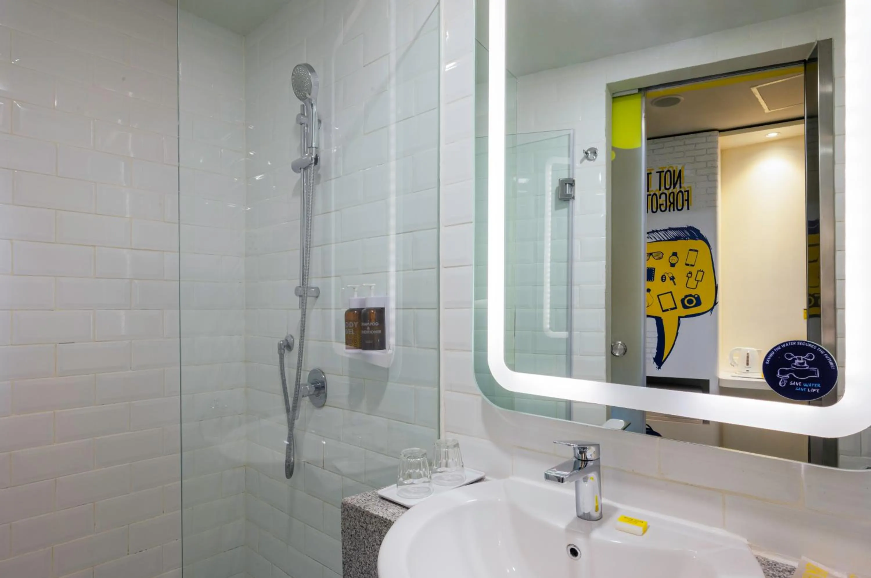 Bathroom in Yello Hotel Jambi