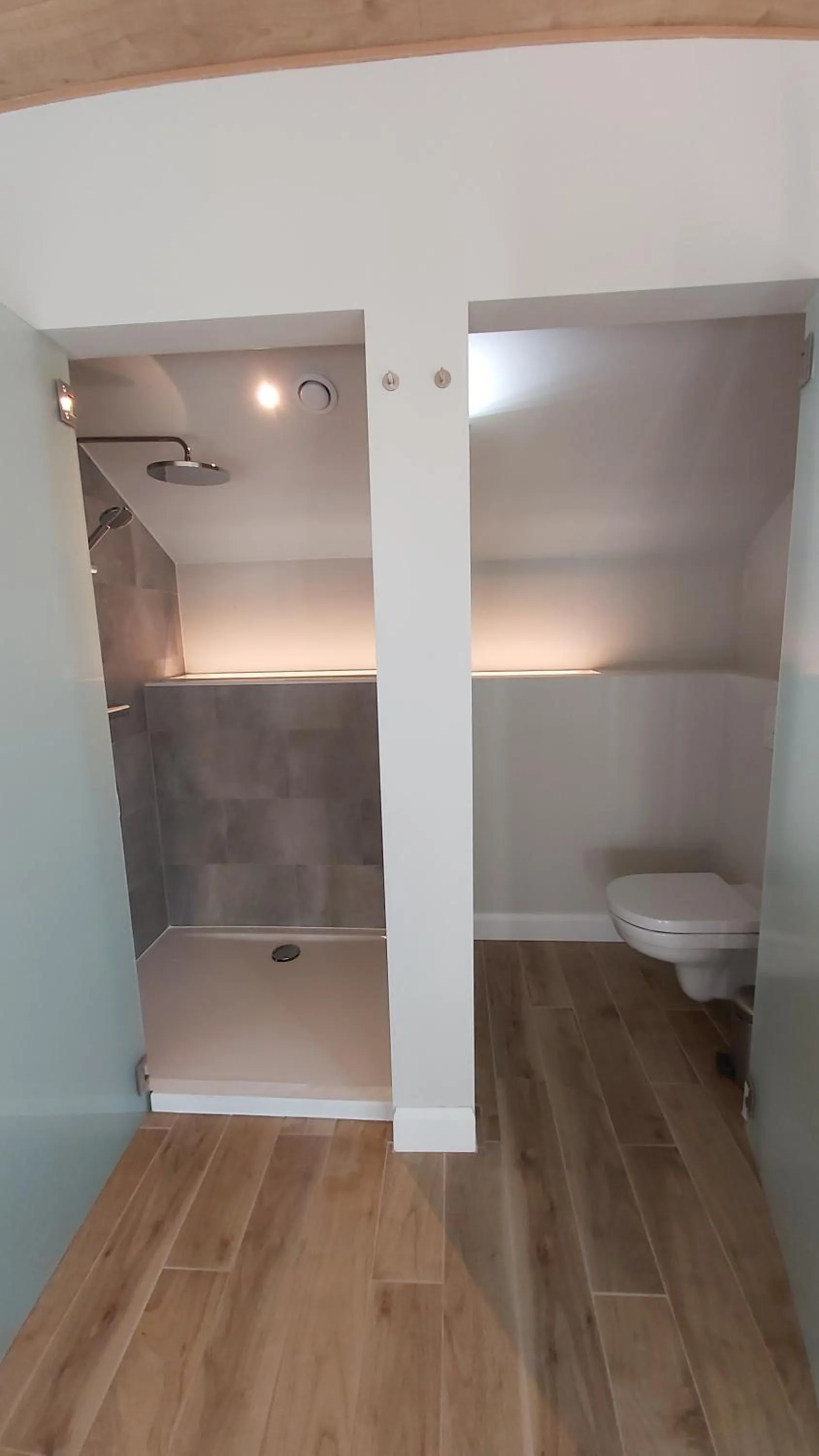 Shower in B&B Entre Champs