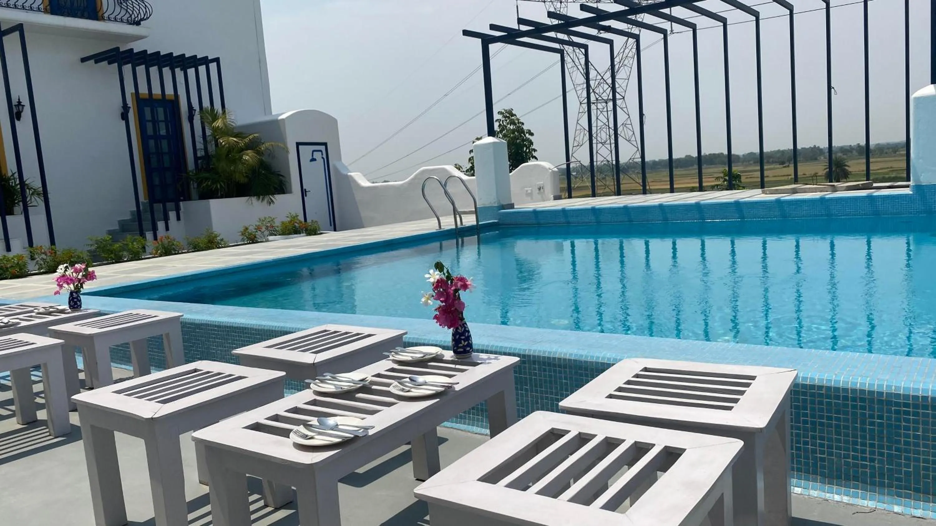 Swimming pool in Ananda Resorts Shantiniketan