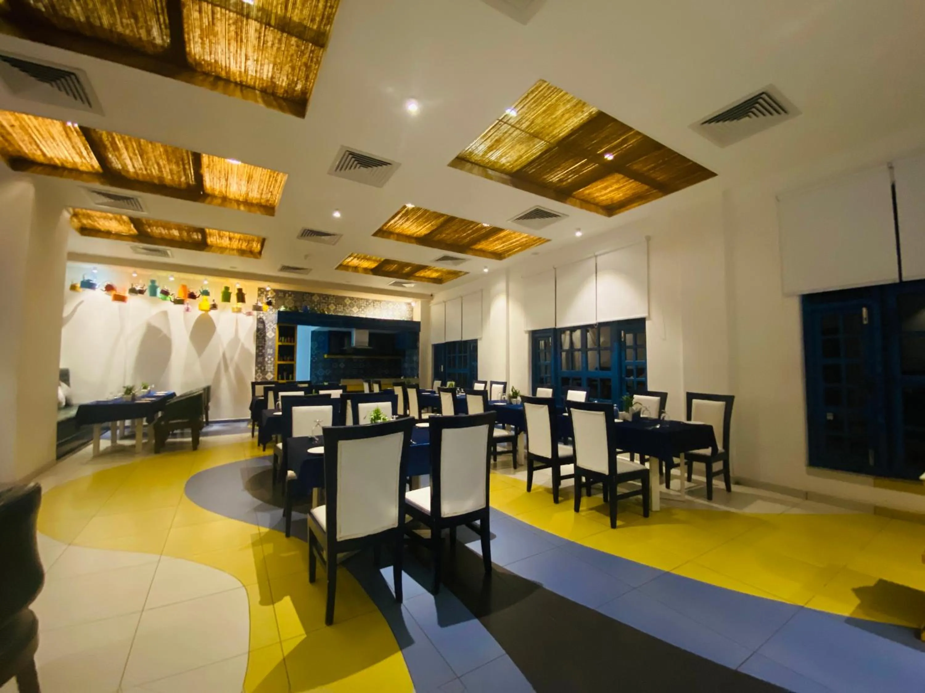 Restaurant/places to eat in Ananda Resorts Shantiniketan