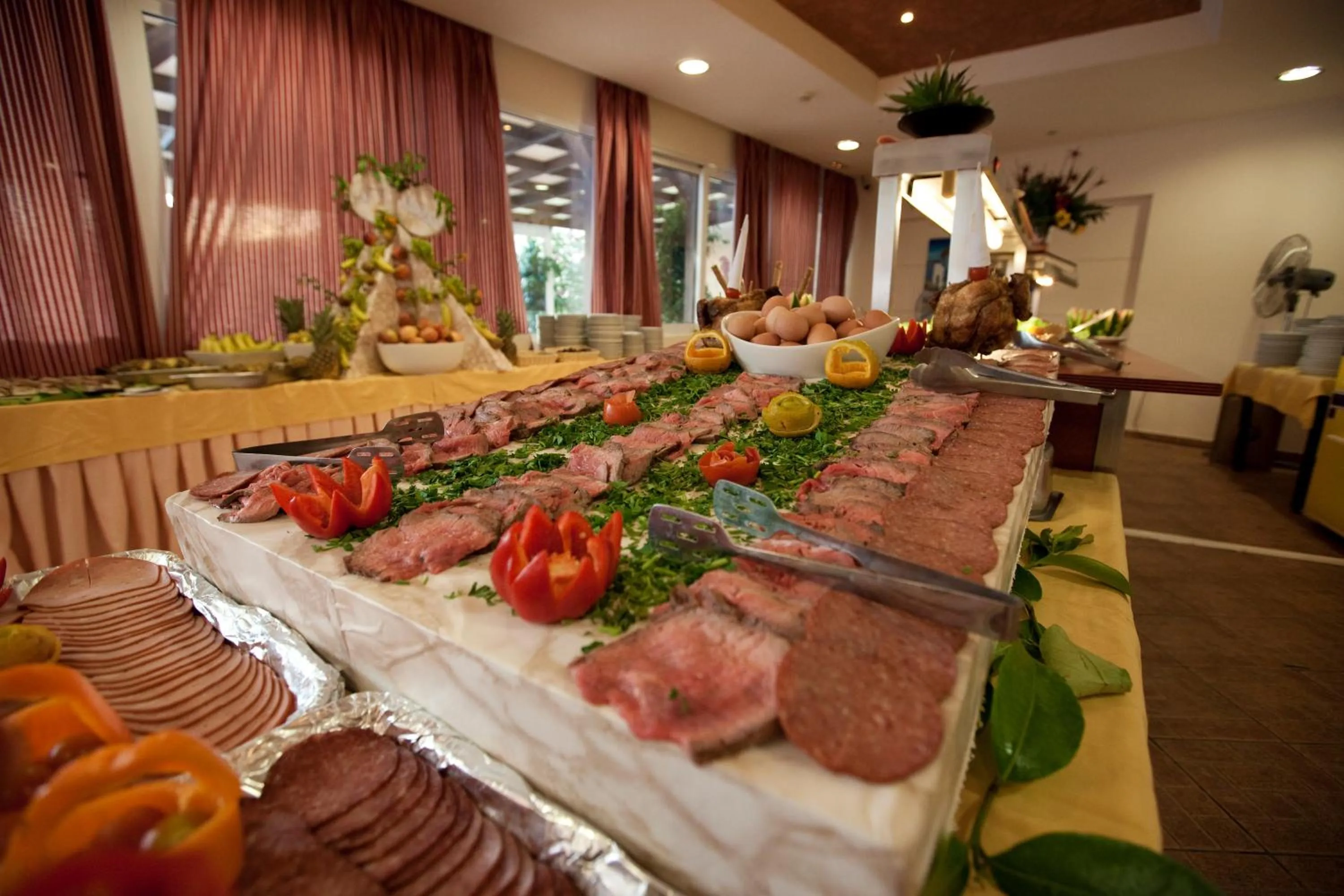 Restaurant/places to eat in Diagoras Hotel All Inclusive