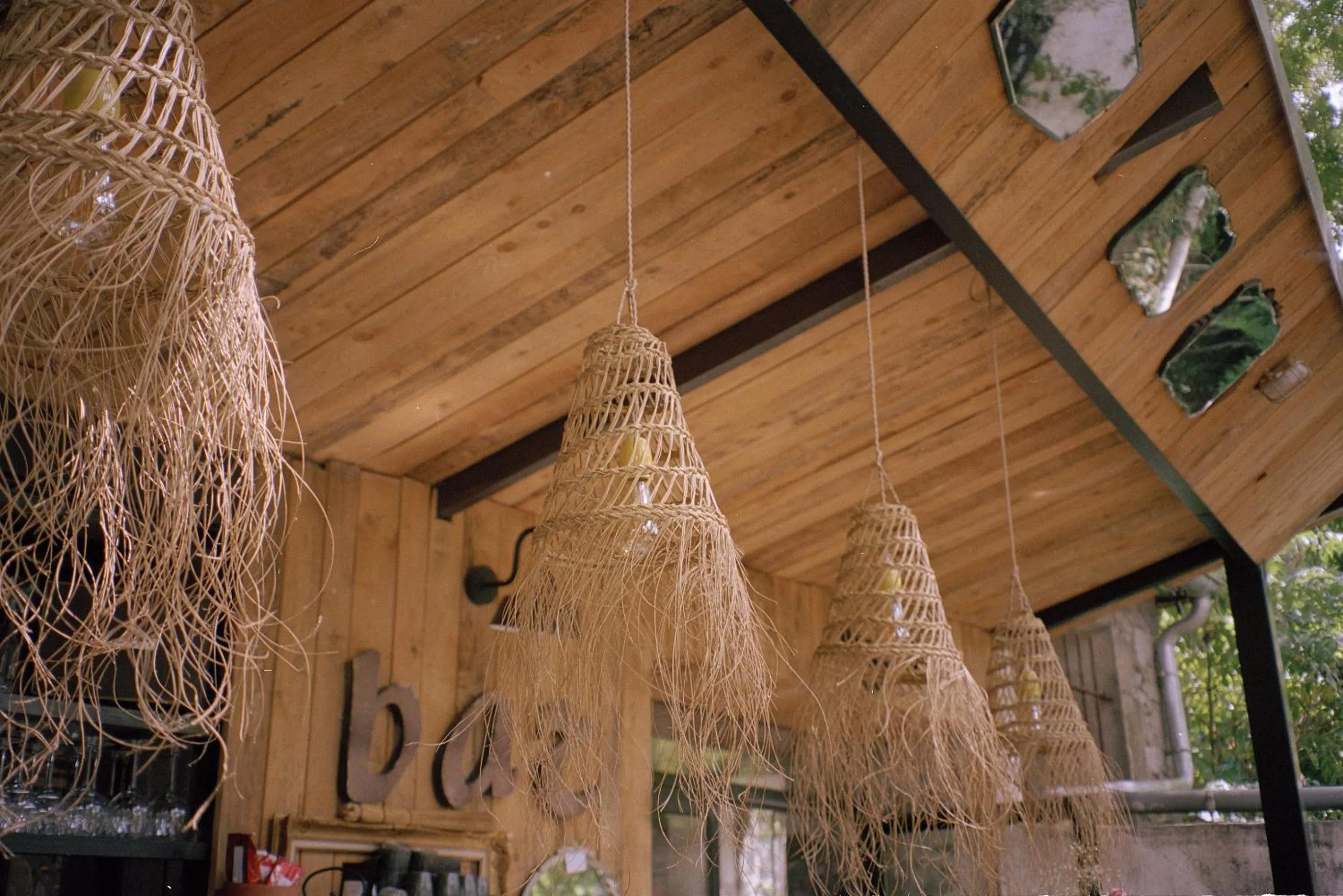 Lounge or bar in L'Hotel du Garage des Cevennes