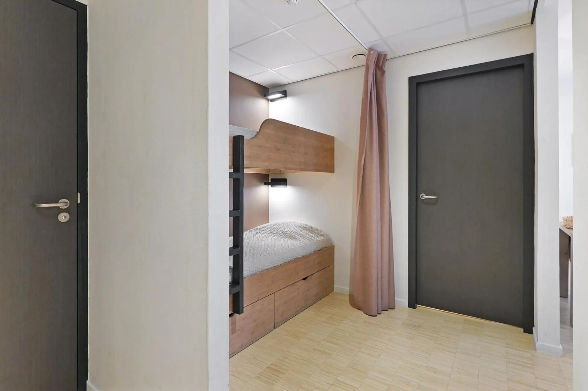 Bed in Dock Hotel Stellendam