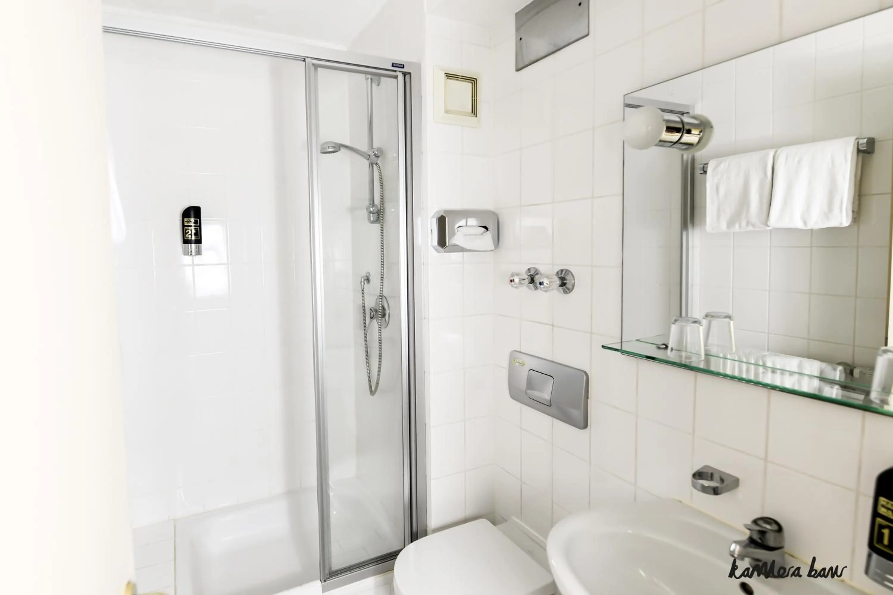 Bathroom in Hotel Blutenburg