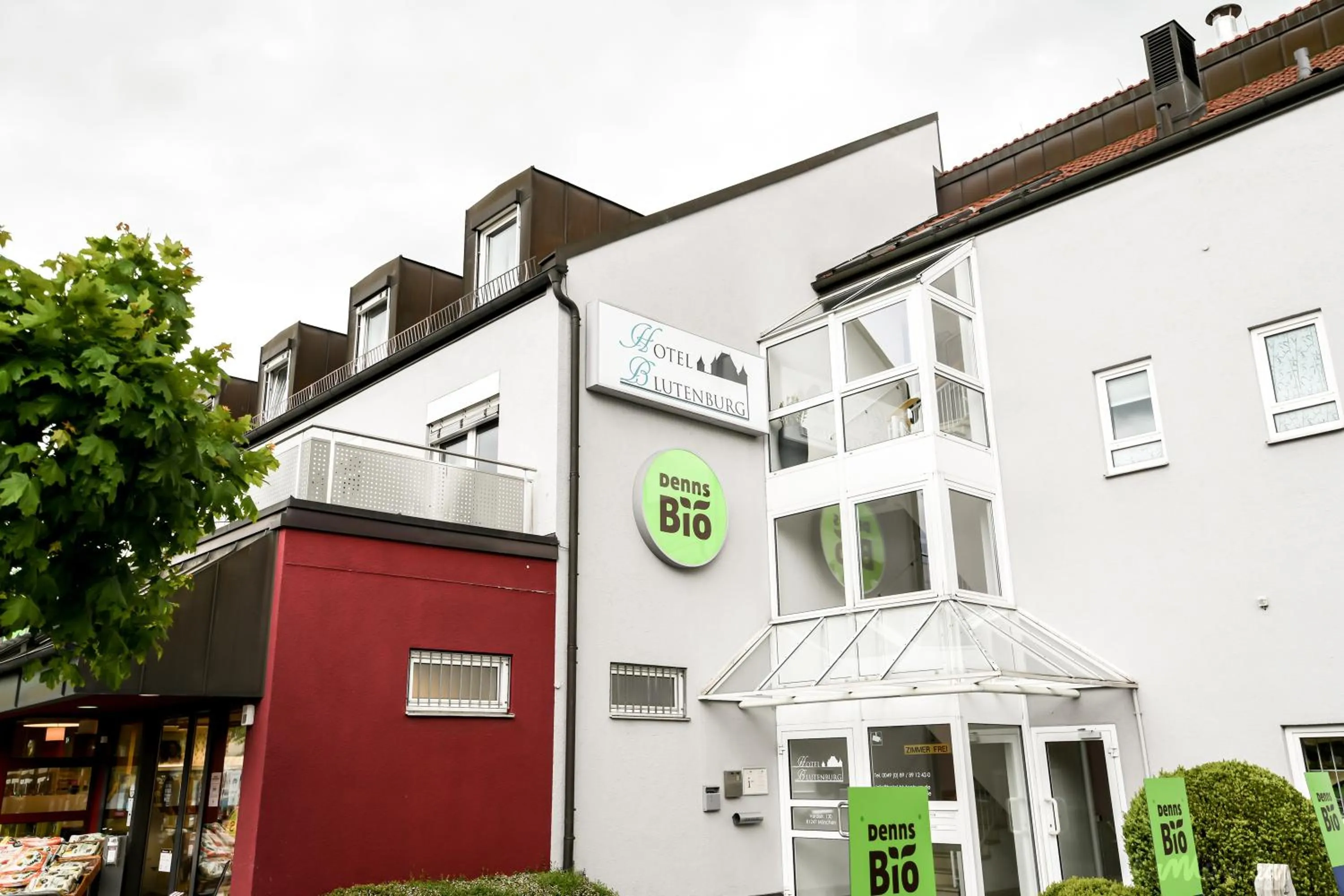 Property building in Hotel Blutenburg