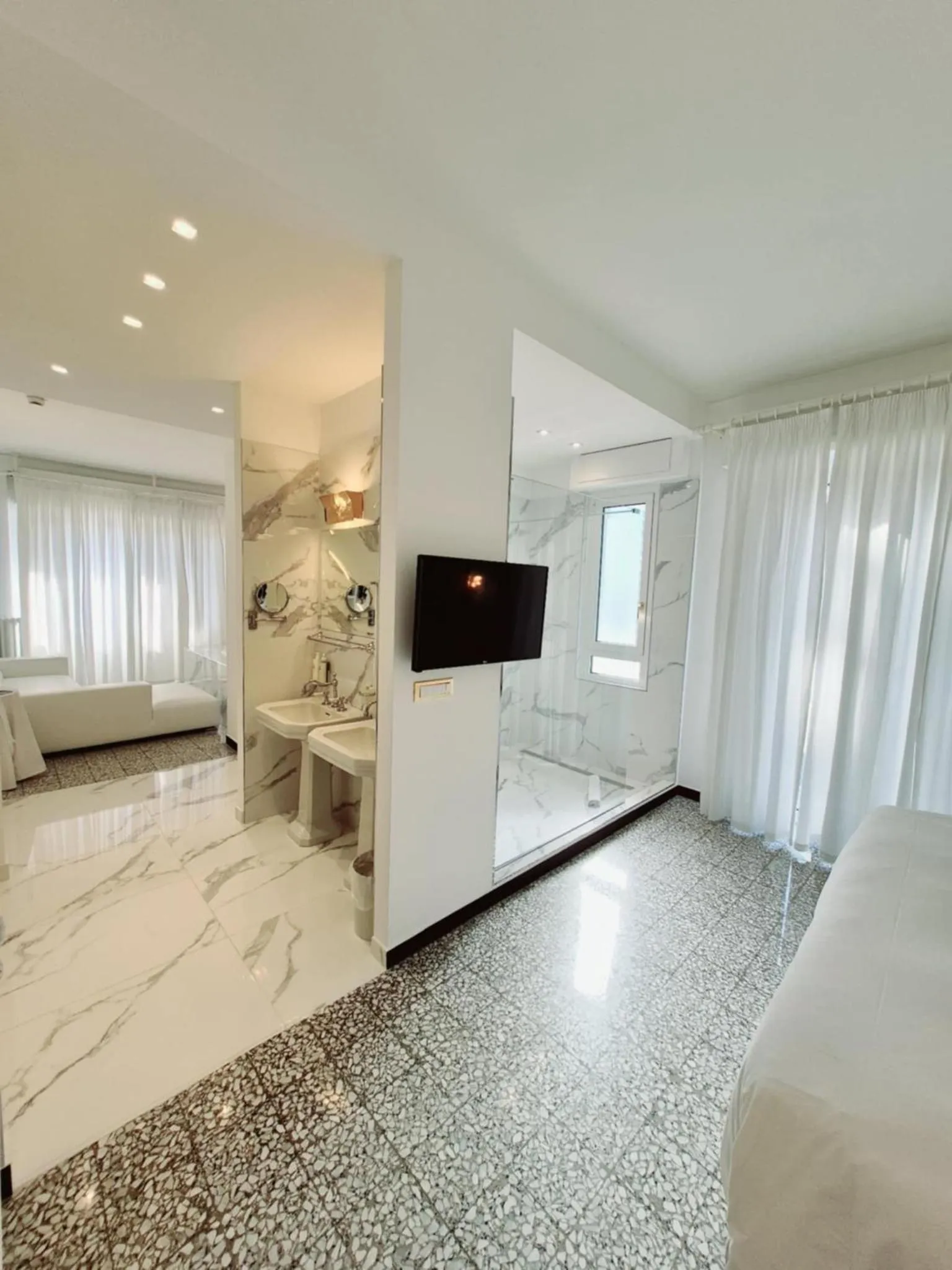 Photo of the whole room, Bed in Eveline 2 - Piscina Privata o Jacuzzi