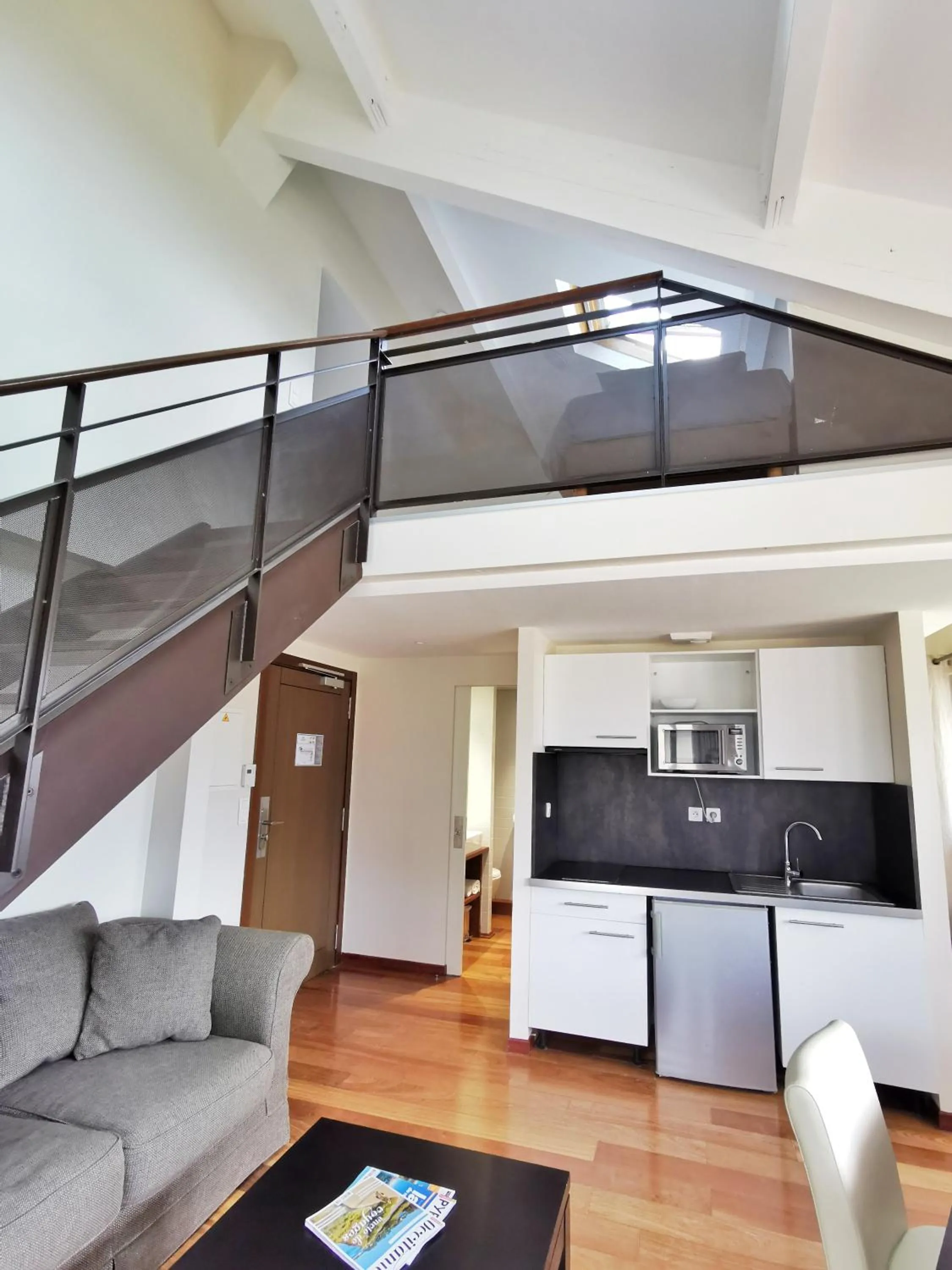 Kitchen or kitchenette in Terres de France - Domaine du Palais