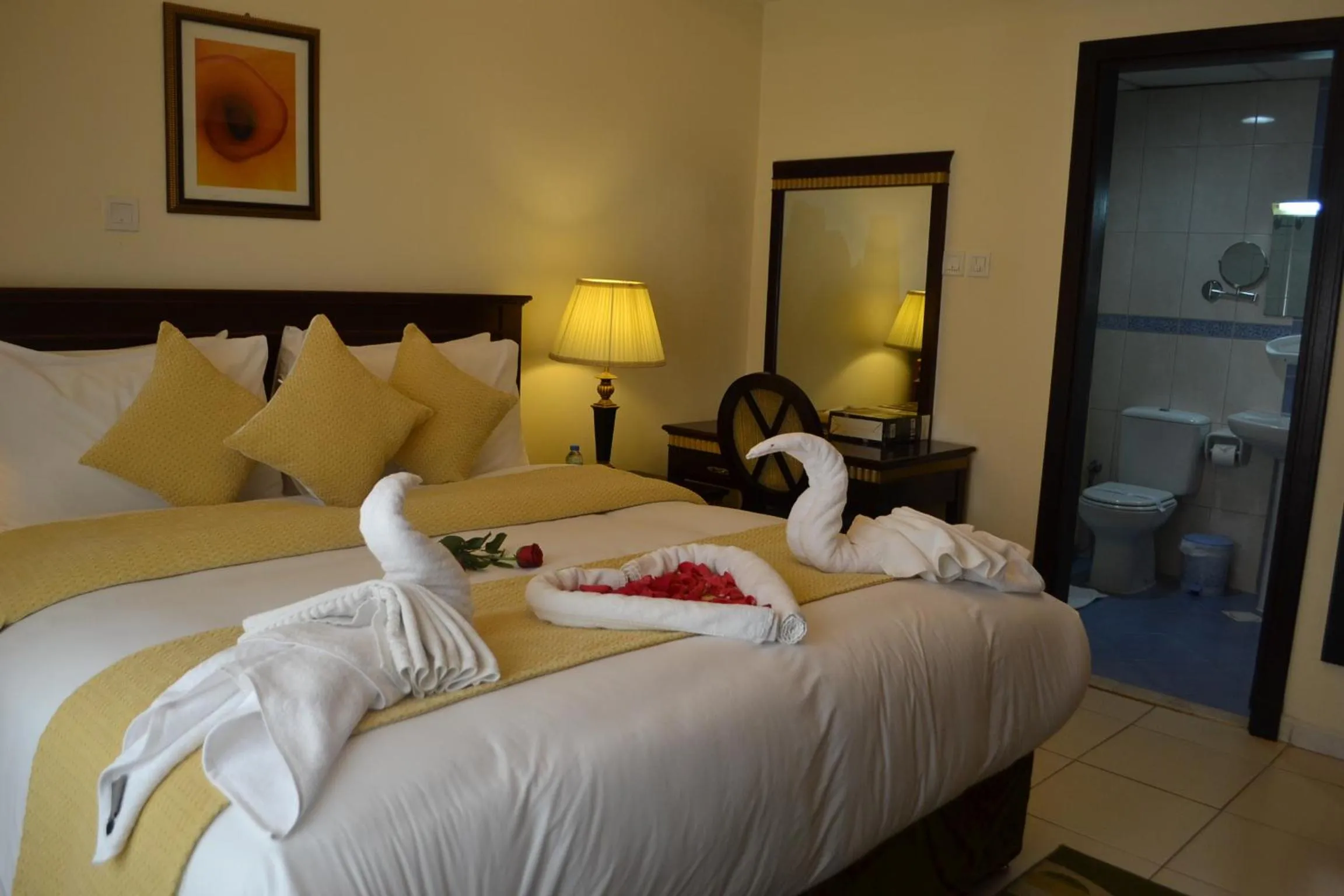 Bedroom, Bed in Al Hayat Hotel Apartments