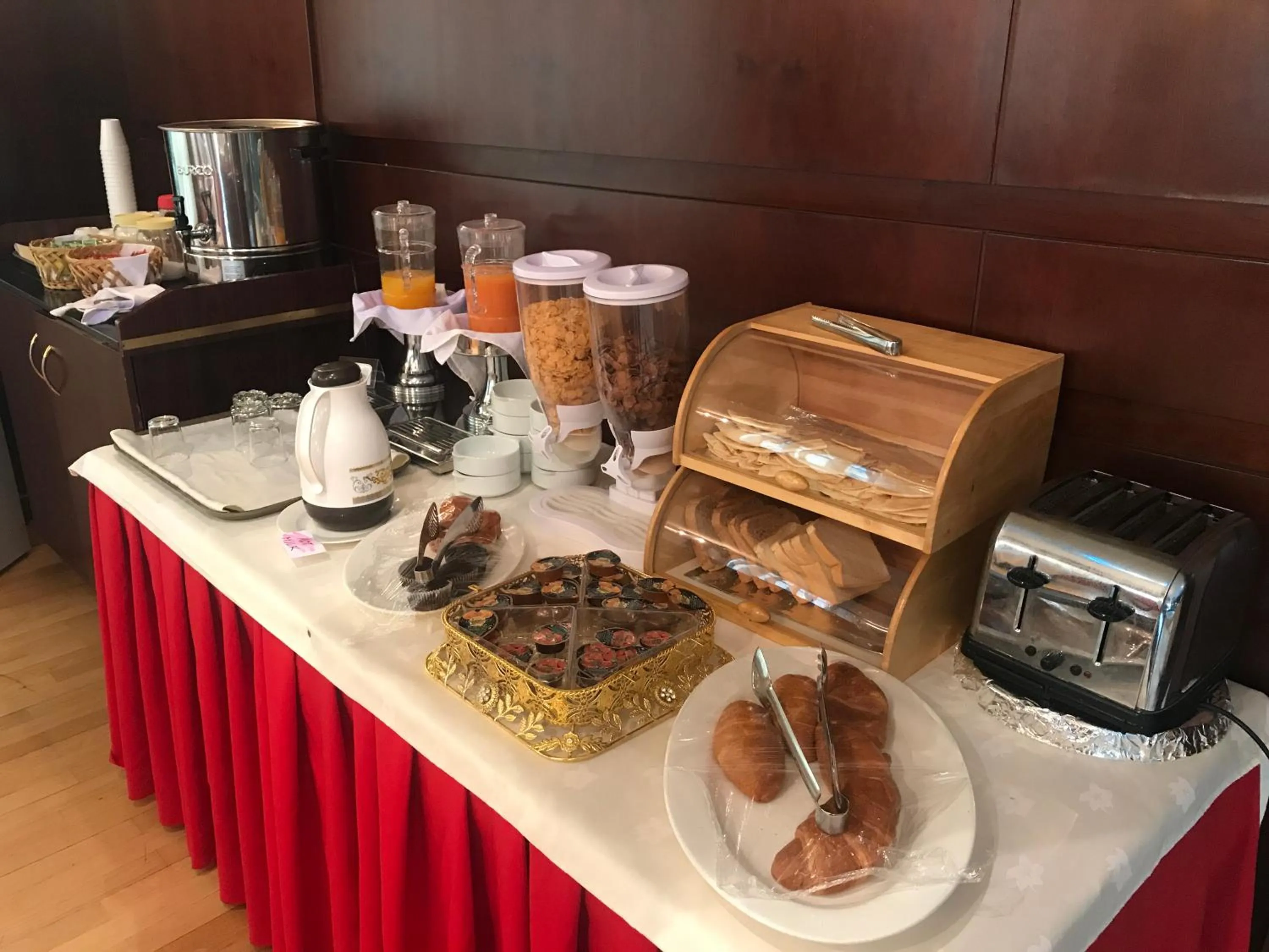 Breakfast in Al Hayat Hotel Apartments