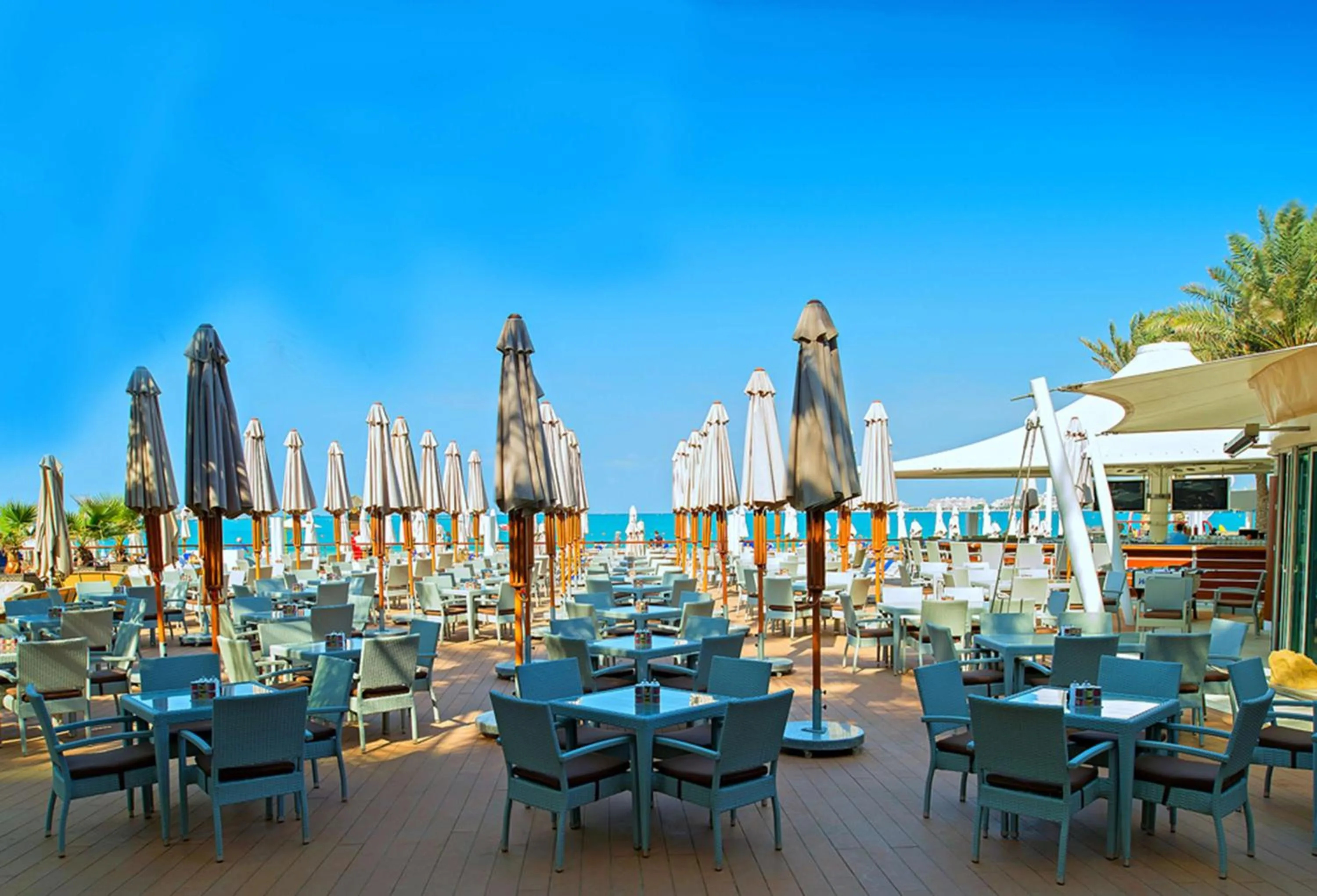 Restaurant/places to eat in Hilton Dubai Jumeirah