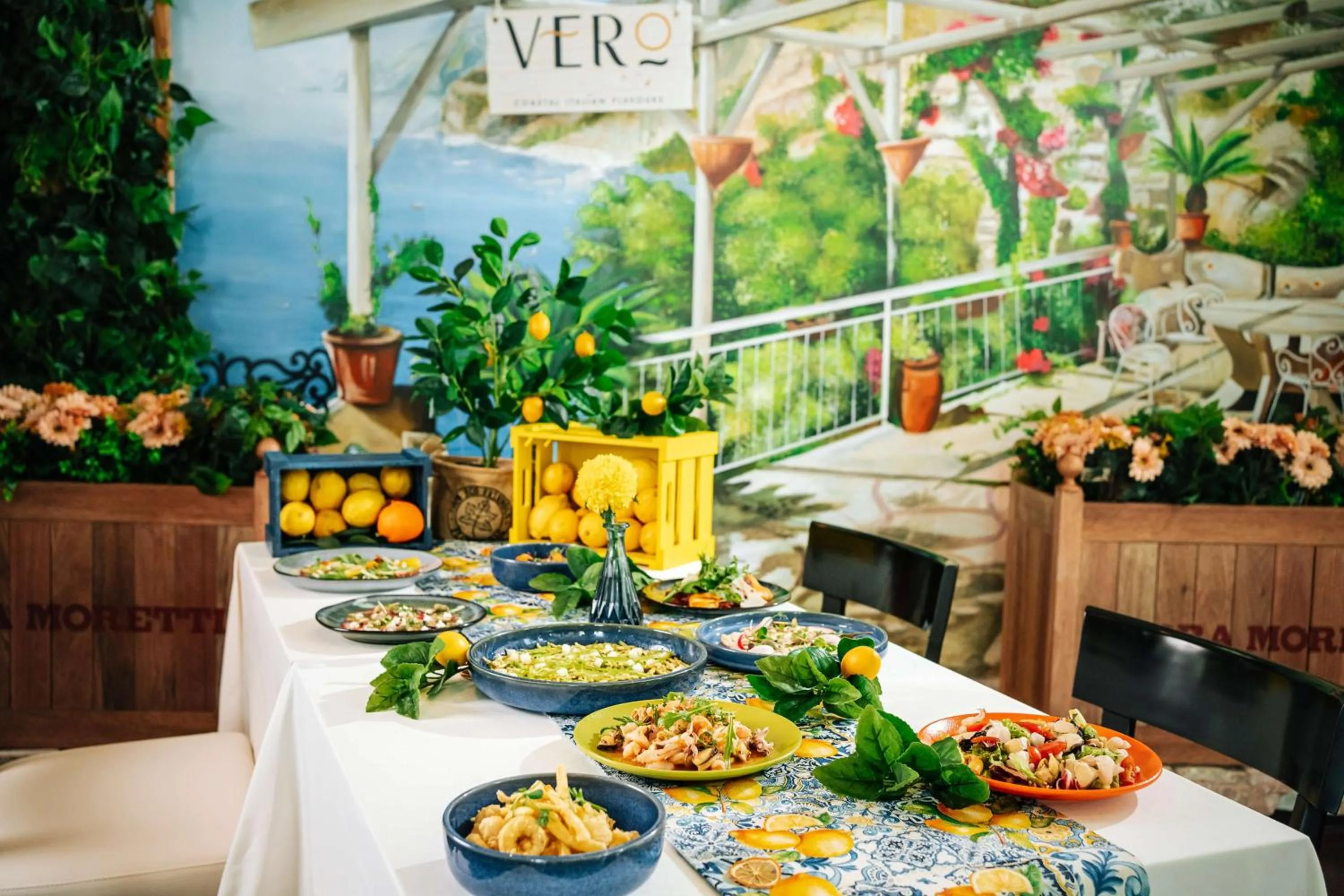 Restaurant/places to eat in Hilton Dubai Jumeirah