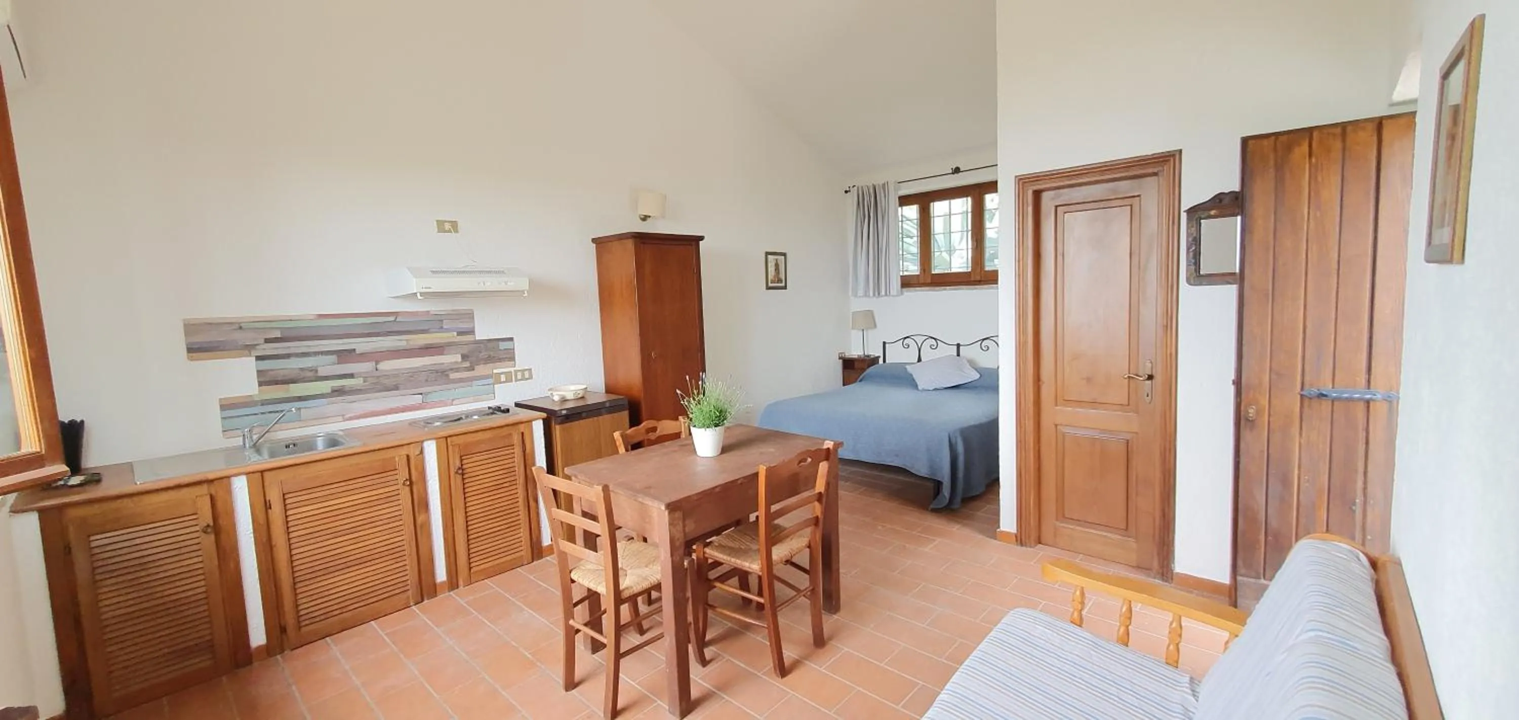 Bed in PoloTuristicoUmbria Rustico con Piscina Vista Lago