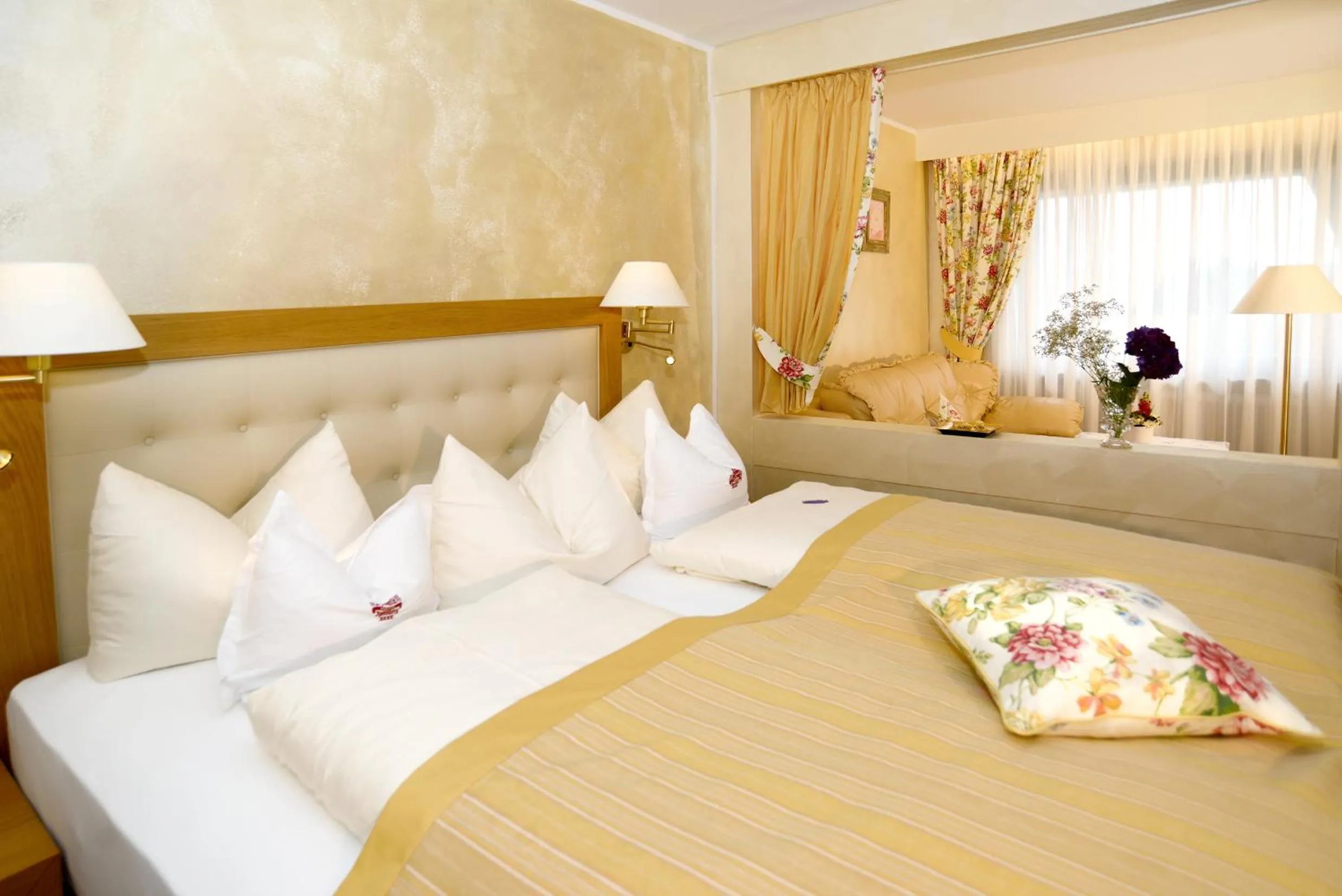 Photo of the whole room, Bed in Hotel Krone Igelsberg