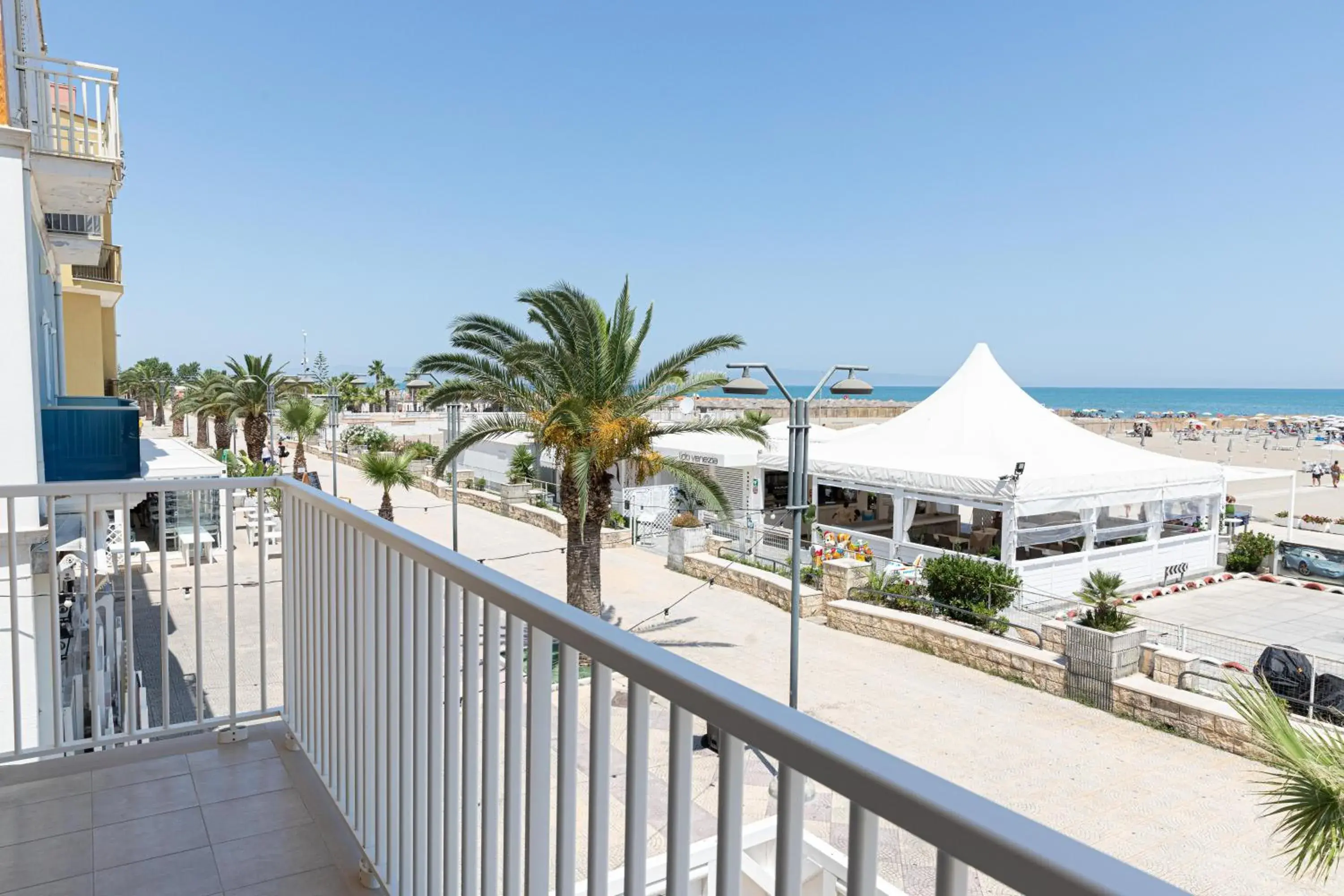 Triple Room with Private Bathroom in 16TH FAD ROOMS Triple Room with Private Bathroom in 16TH FAD ROOMS