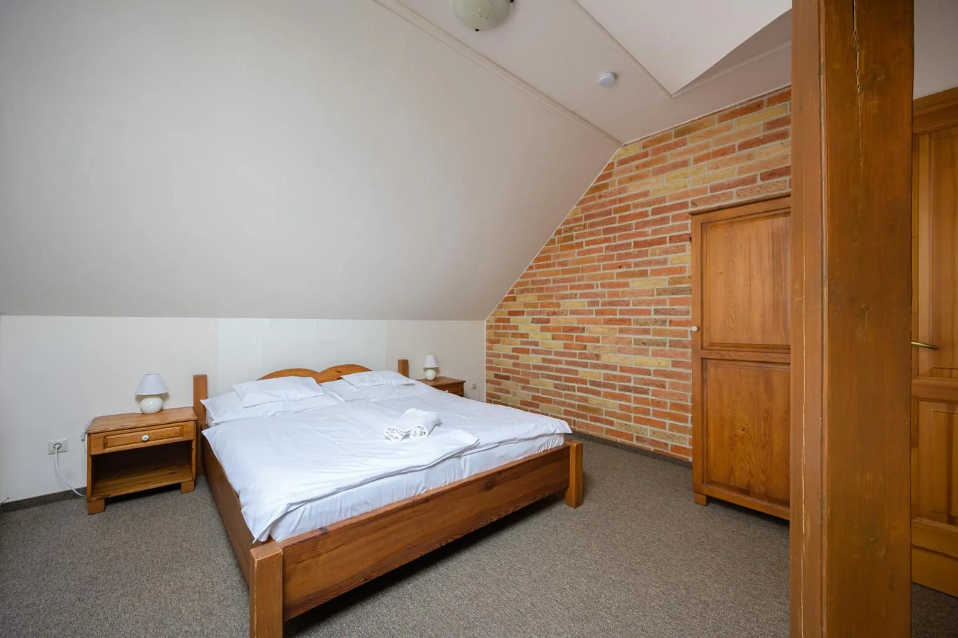 Bed in Vinatus Pince