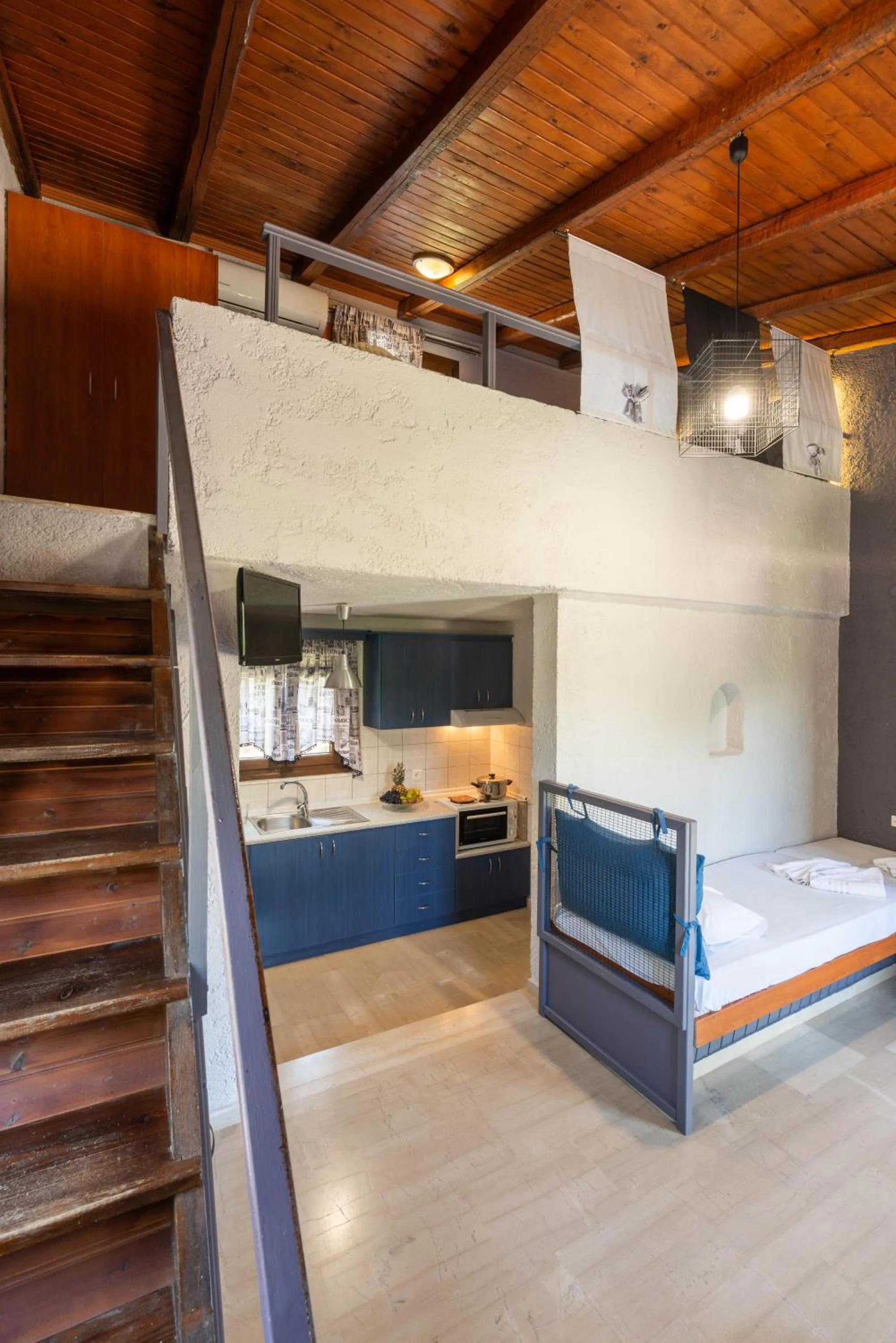 Bed in Anneta Studios