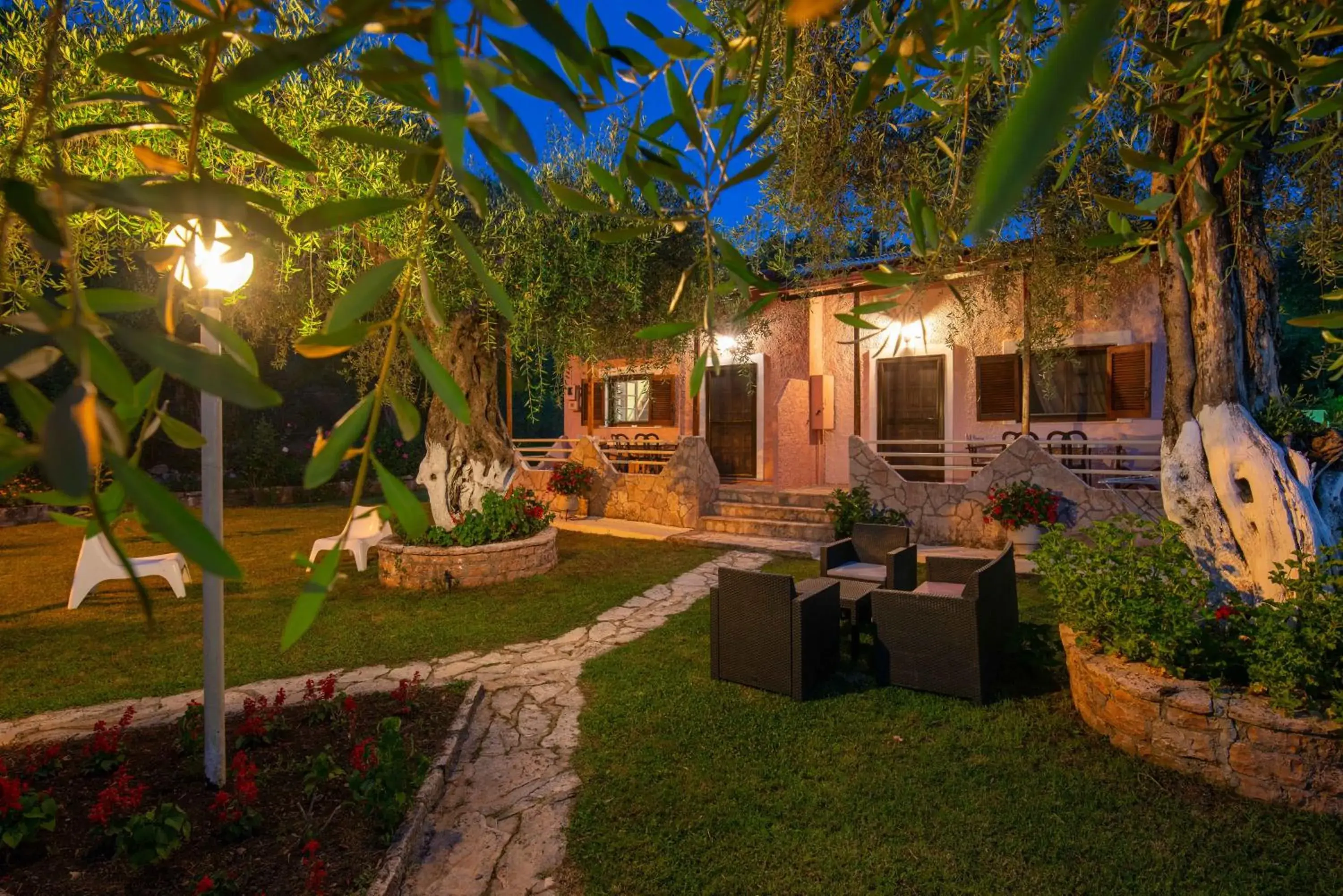 Anneta Studios Anneta Studios