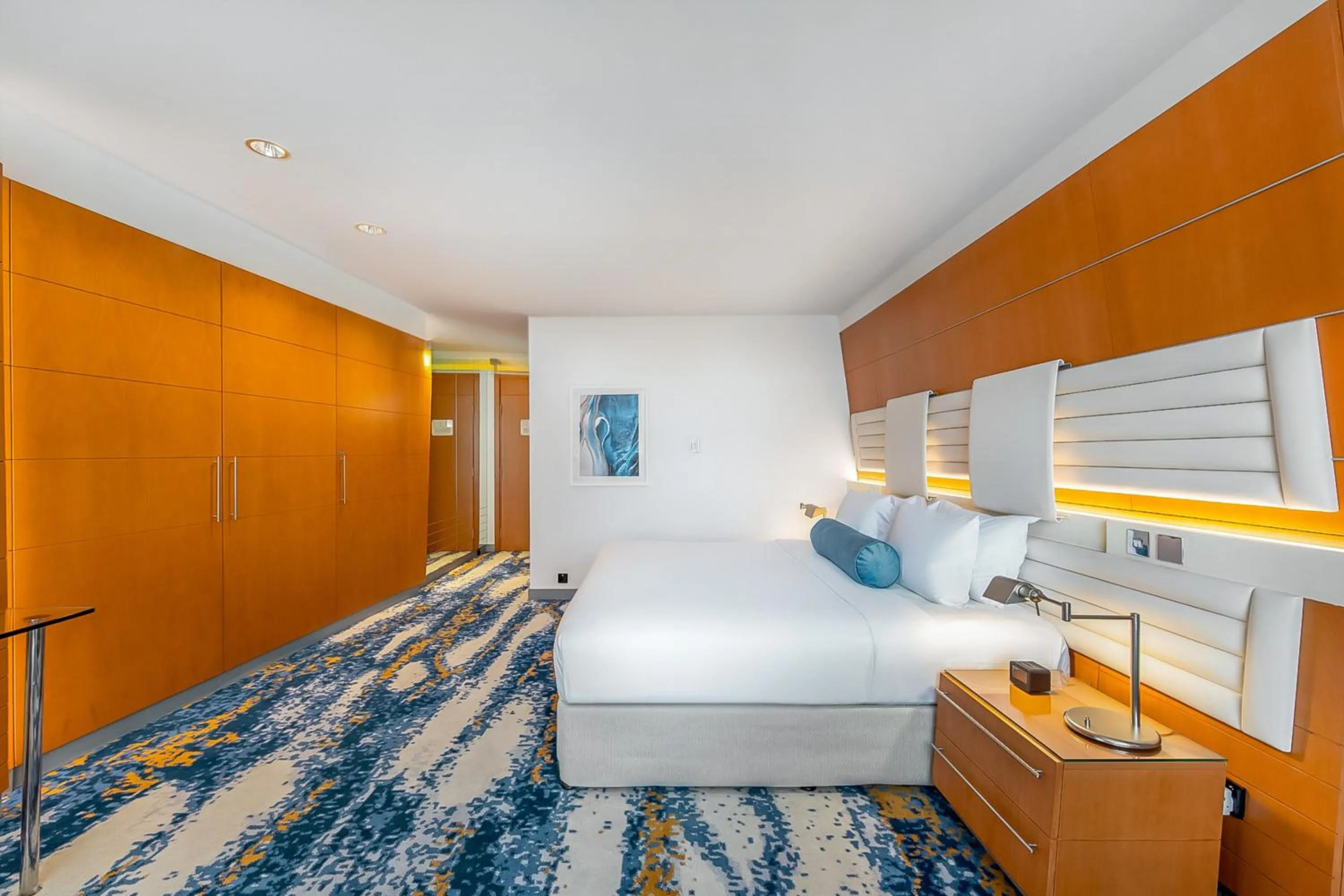 Bed in Mövenpick Dubai Creek