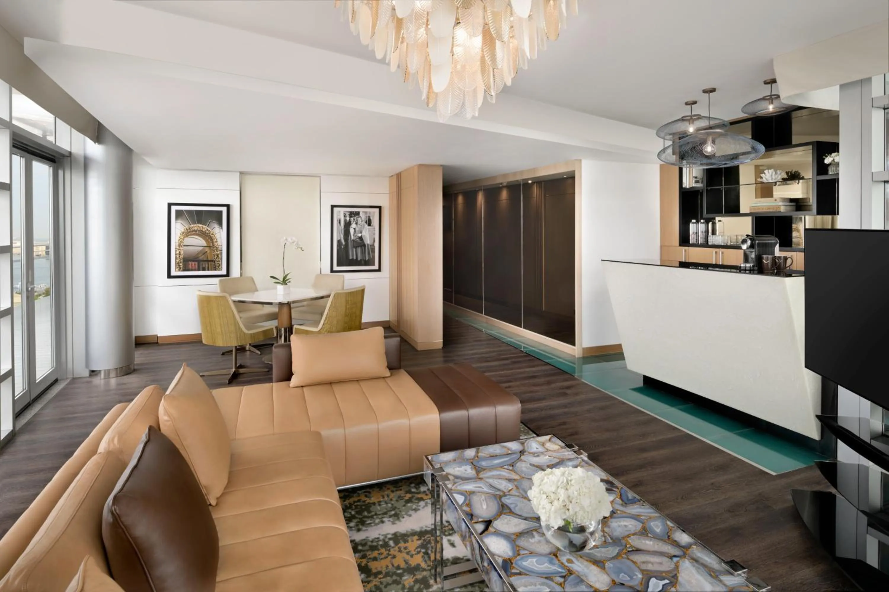 TV and multimedia in Mövenpick Dubai Creek