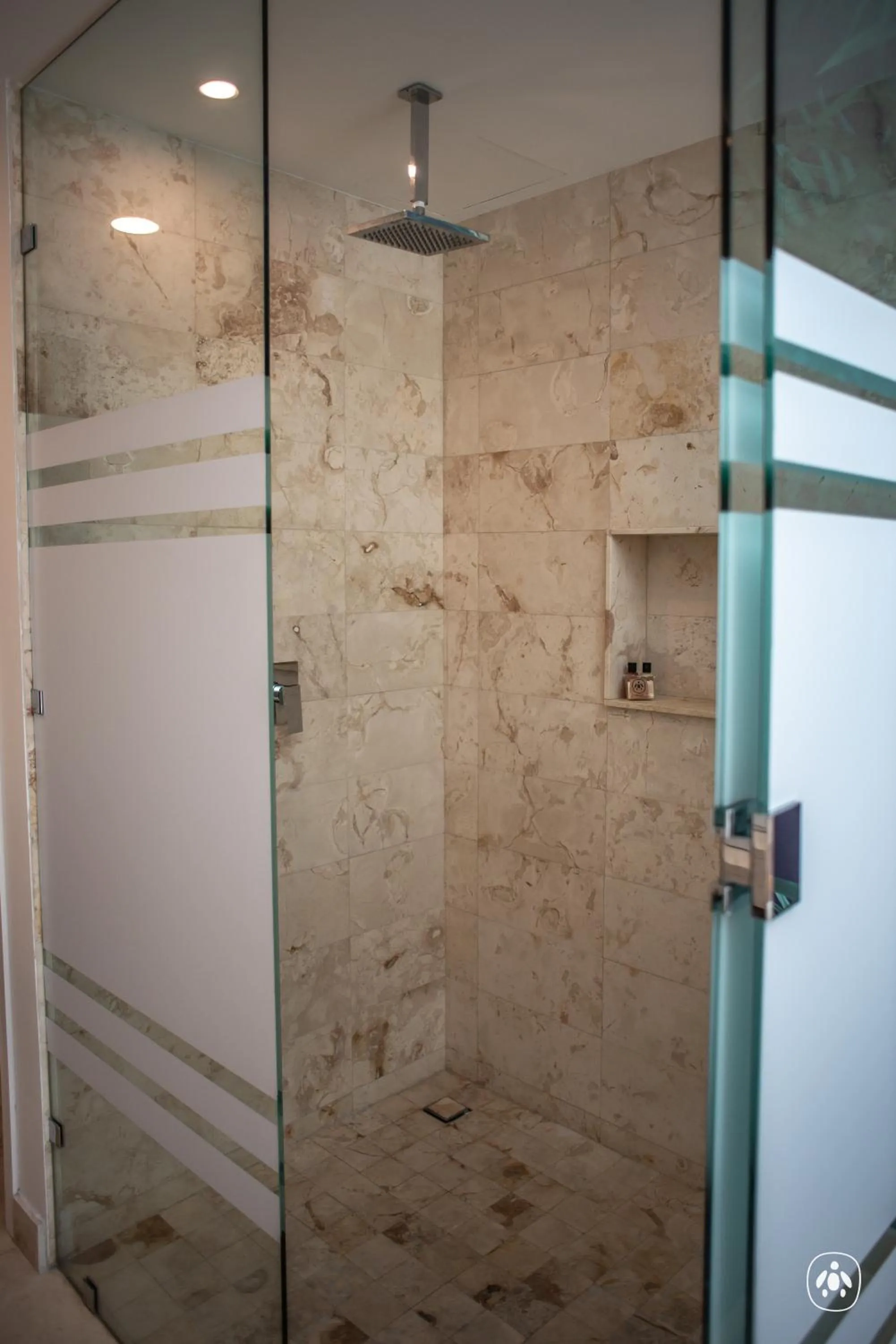 Bathroom in Anah La Quinta