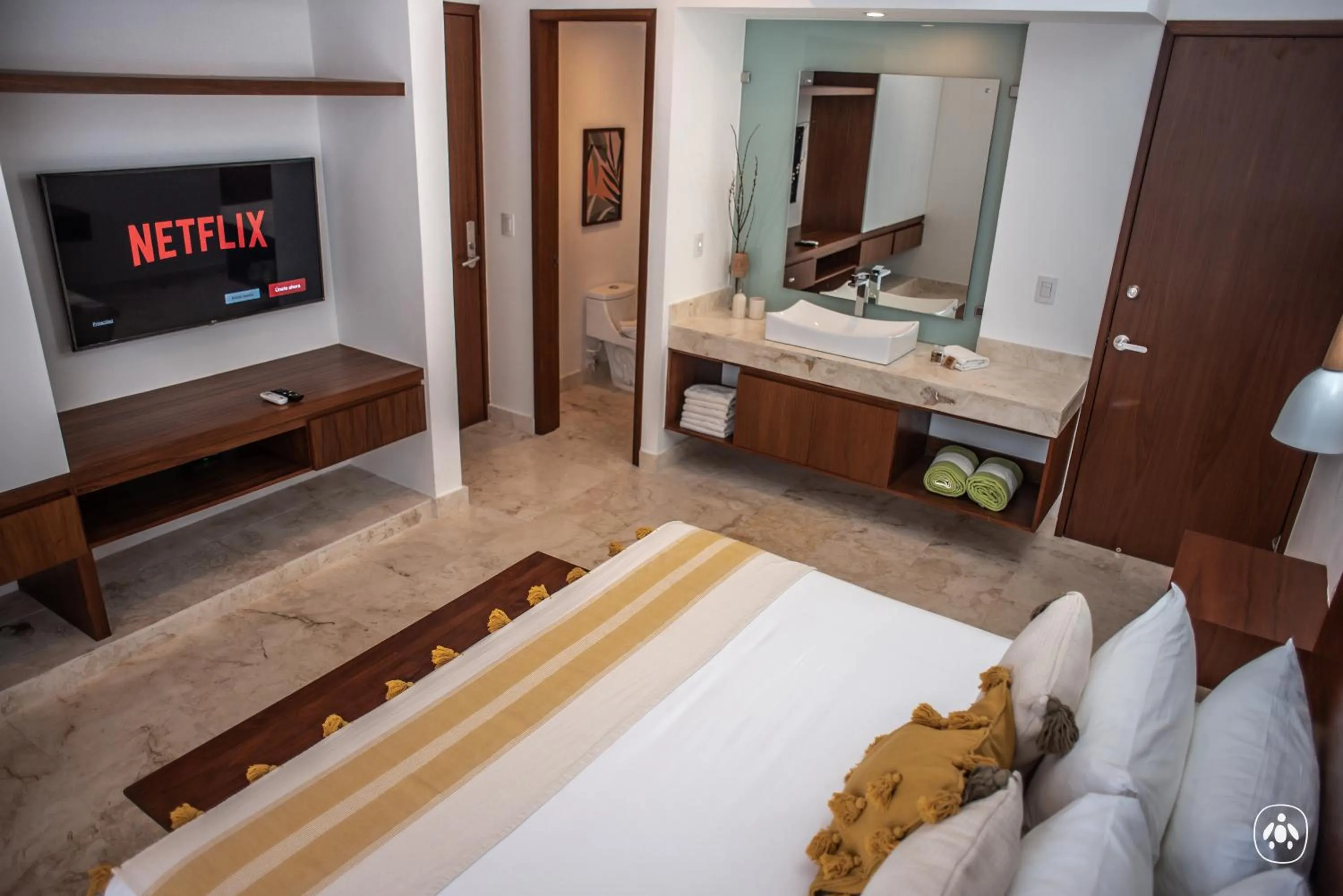 Photo of the whole room, Bed in Anah La Quinta