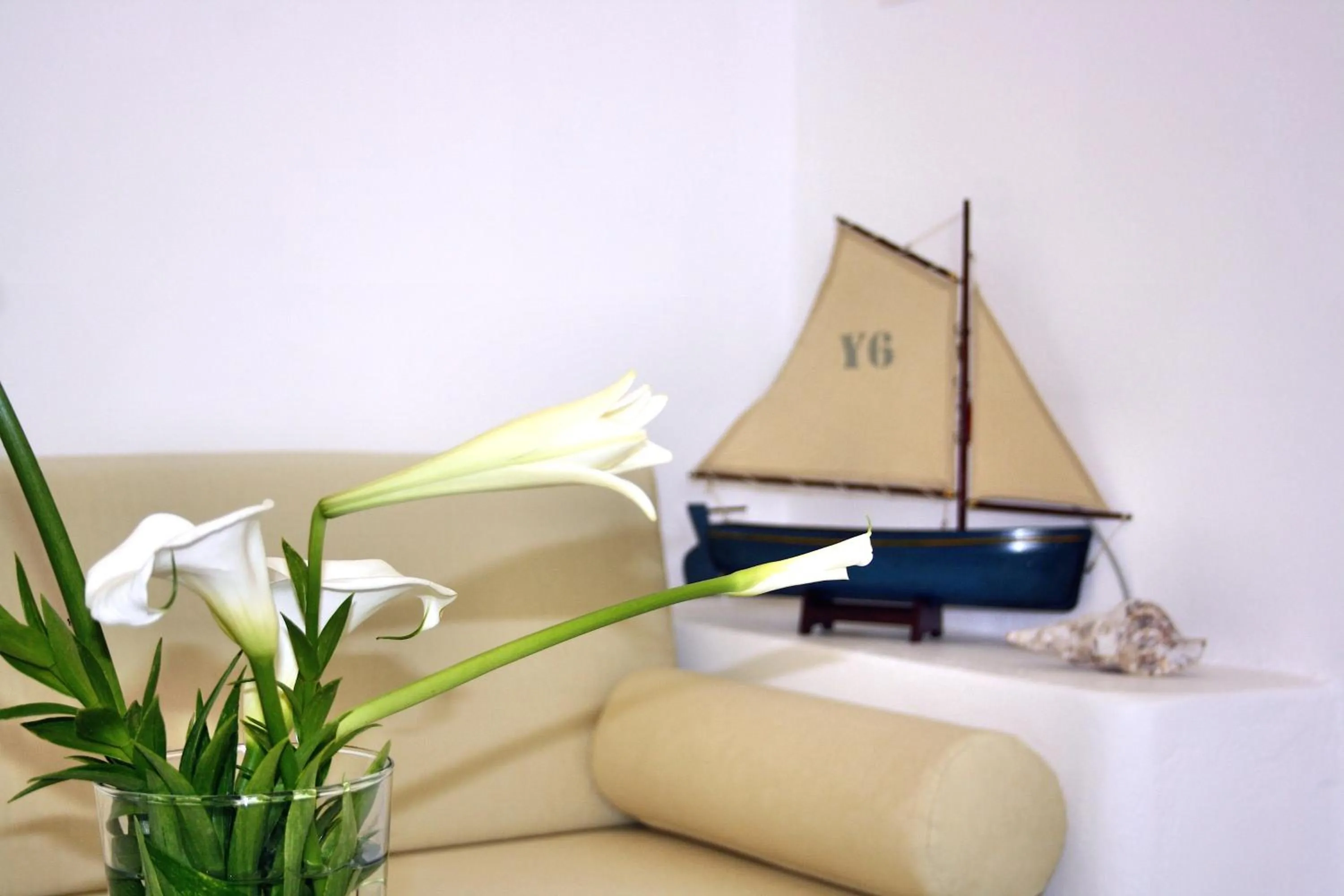 Decorative detail in Mariakis Studios