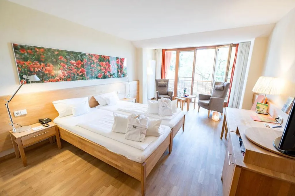 Photo of the whole room, Bed in Bio Thermalhotel Falkenhof