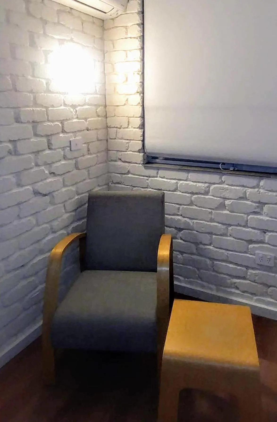 Steam room in Bay House Motel