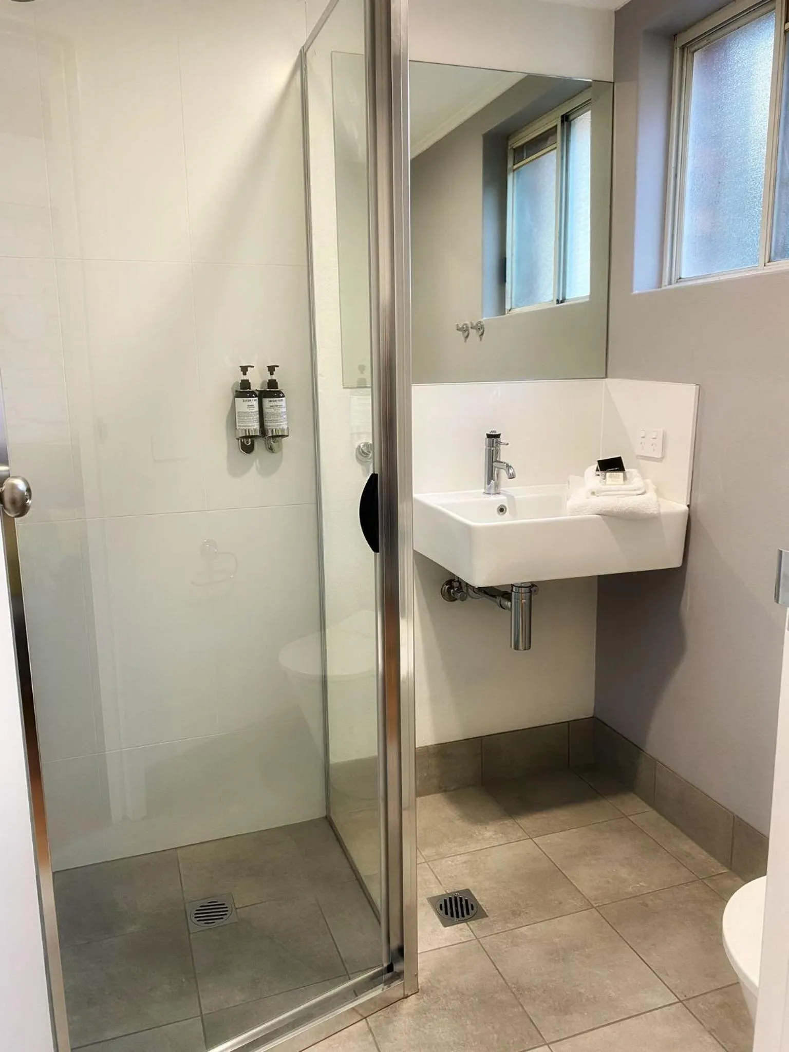 Bathroom in Bay House Motel