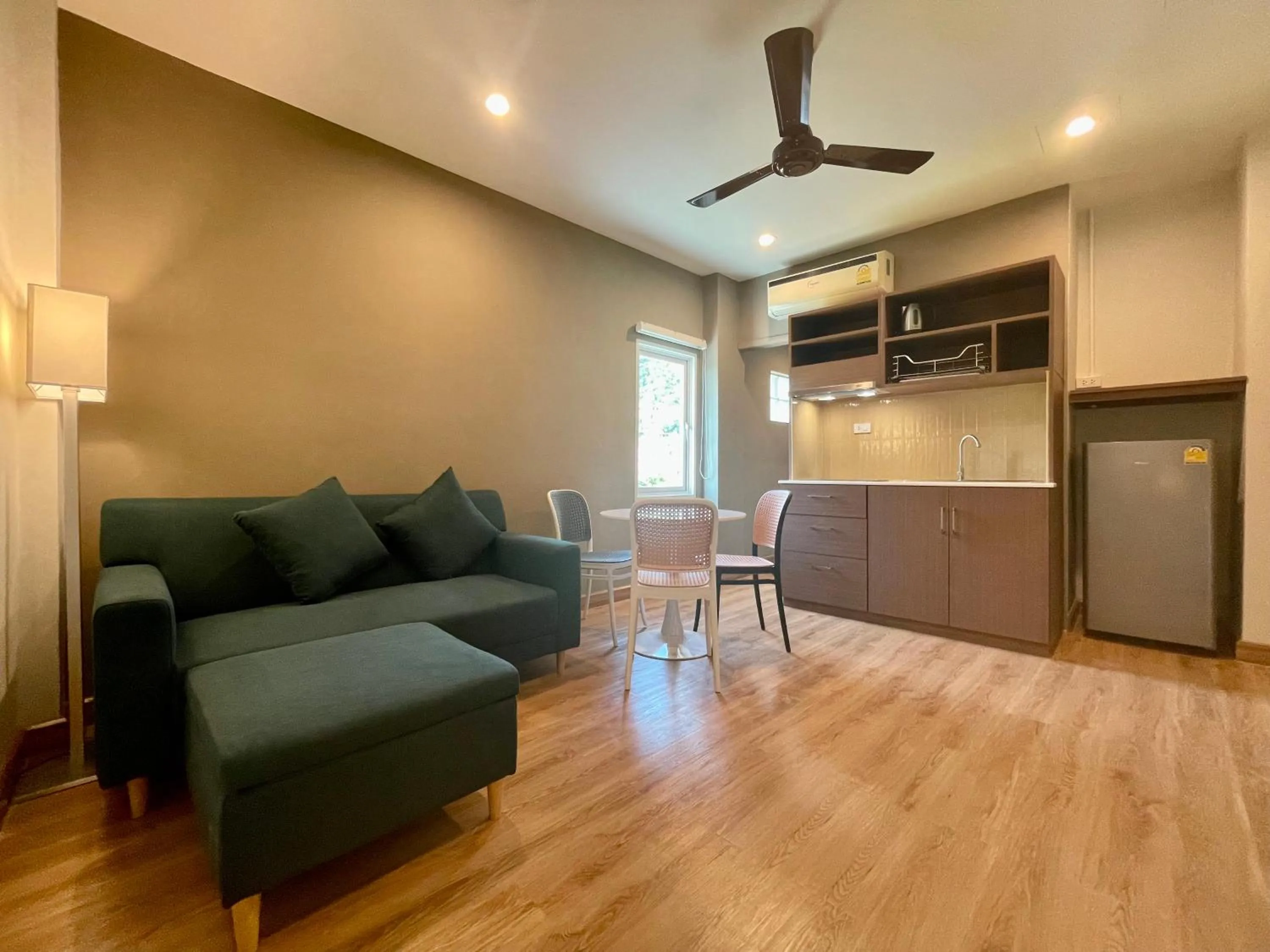 Kitchen or kitchenette in Room Actually Service Apartment