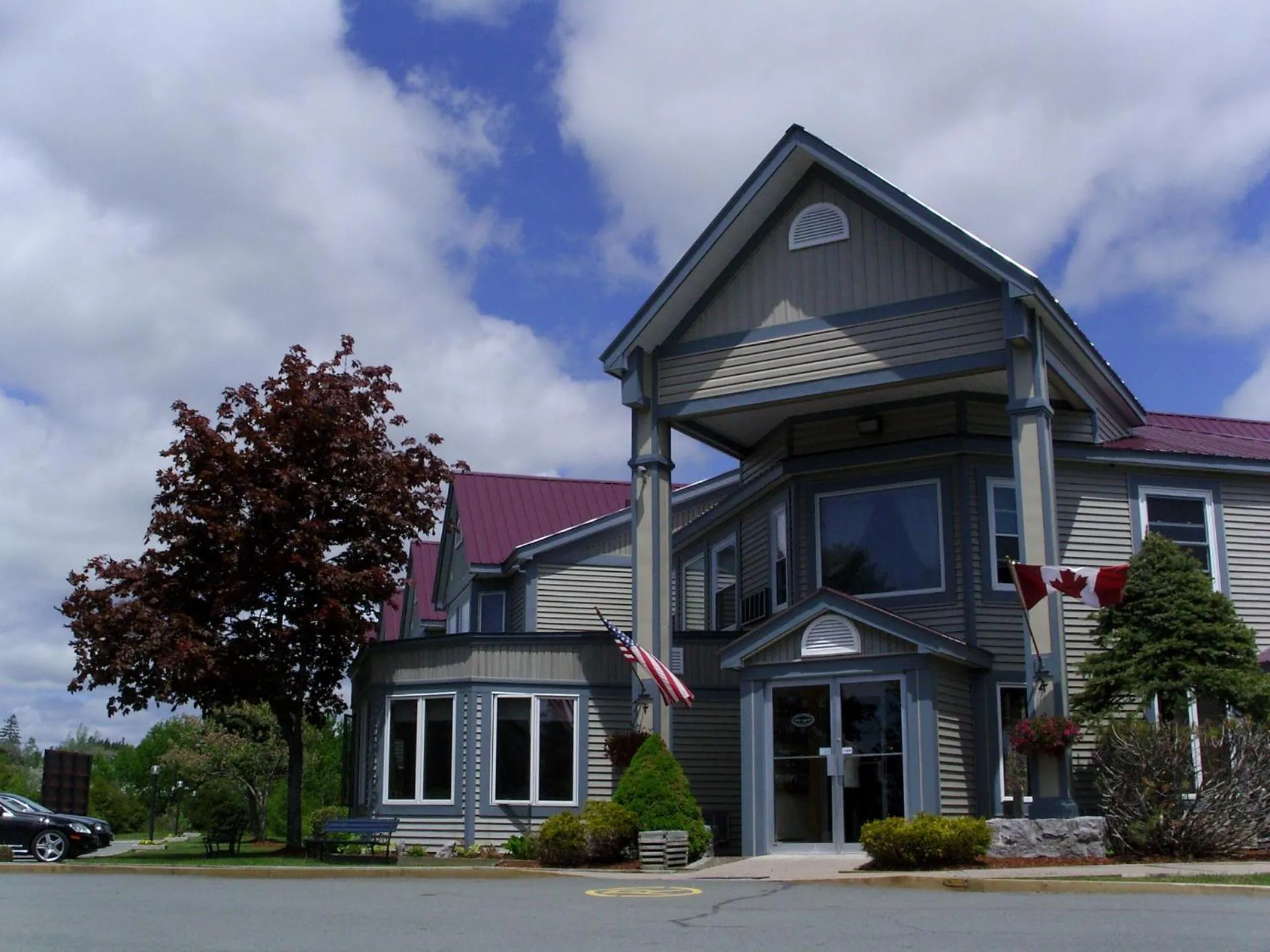 Facade/entrance in Granite Town Hotel