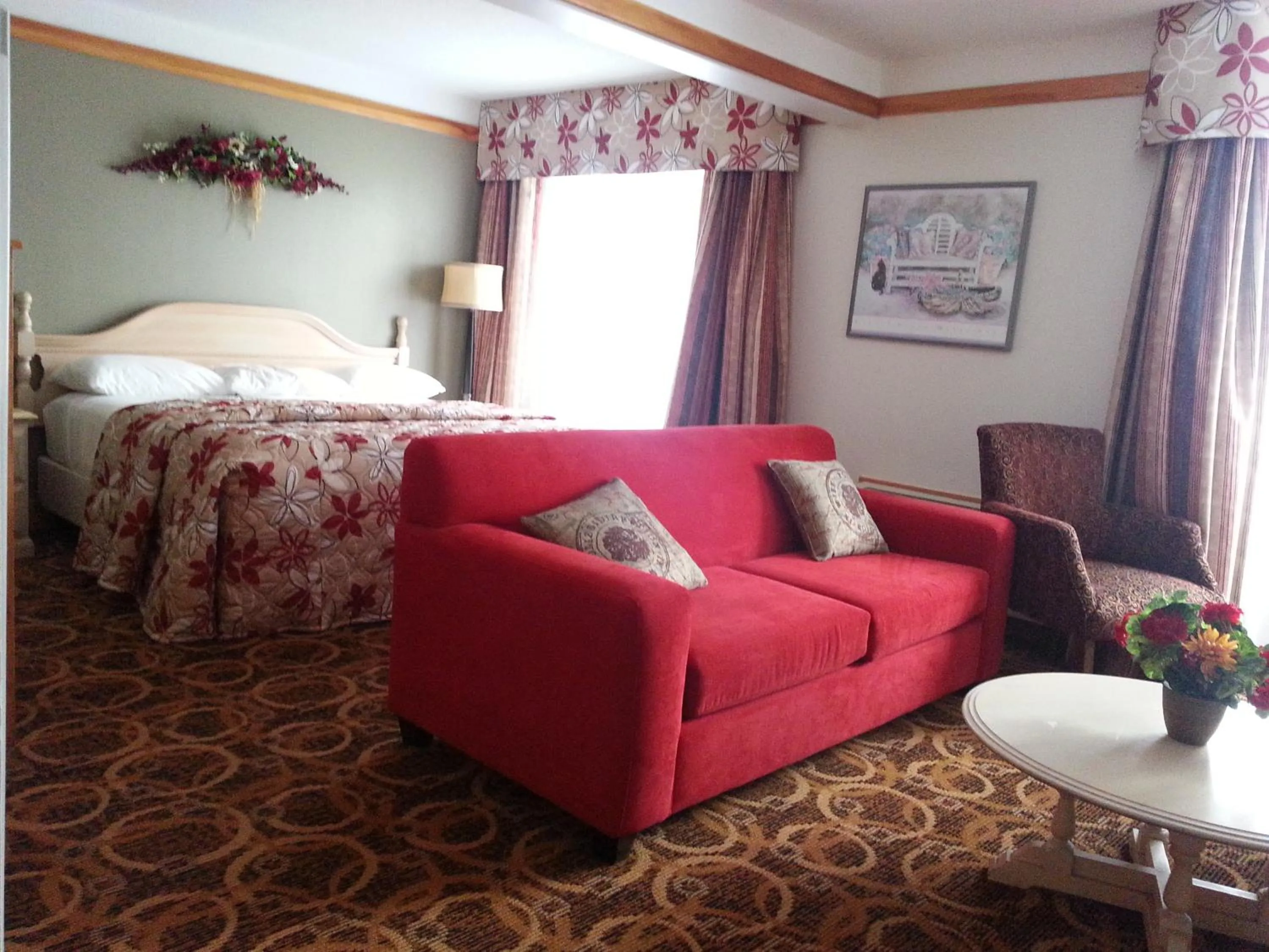 Bed in Granite Town Hotel