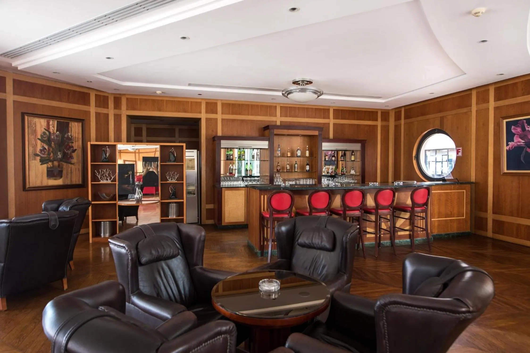 Lounge or bar in Reef Oasis Blue Bay Resort & Spa