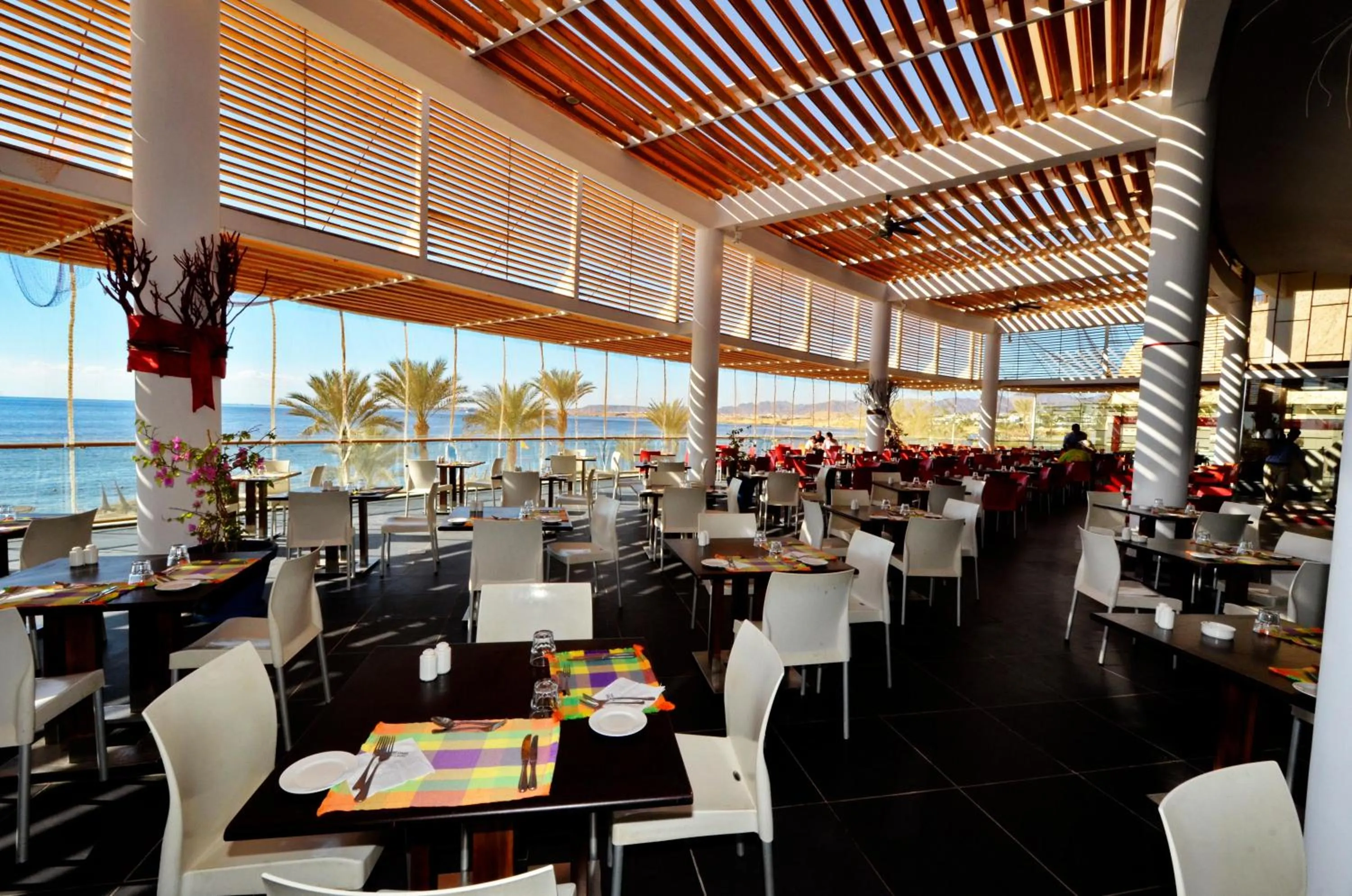 Restaurant/places to eat in Reef Oasis Blue Bay Resort & Spa