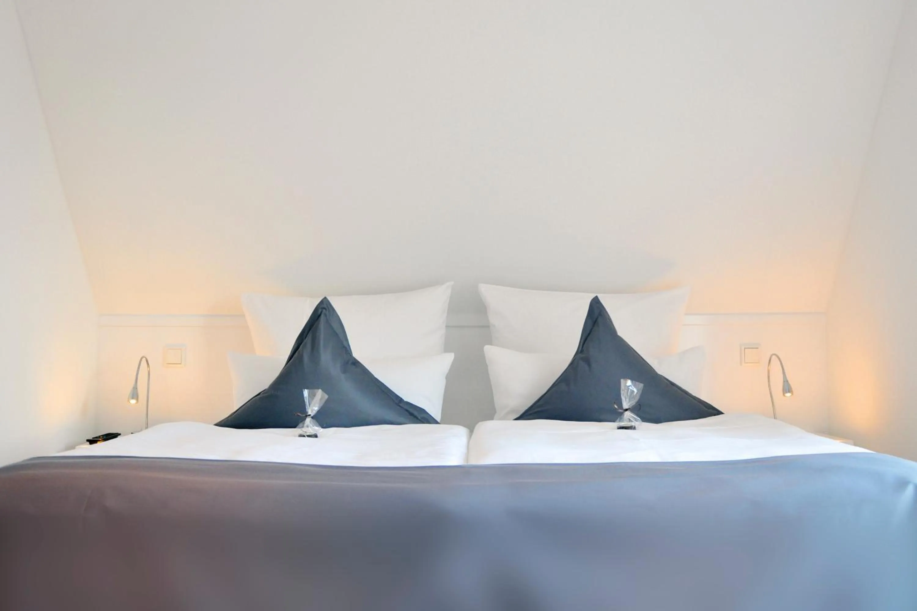 Photo of the whole room, Bed in Rackmers Hof - Suiten Hotel garni mit Sauna