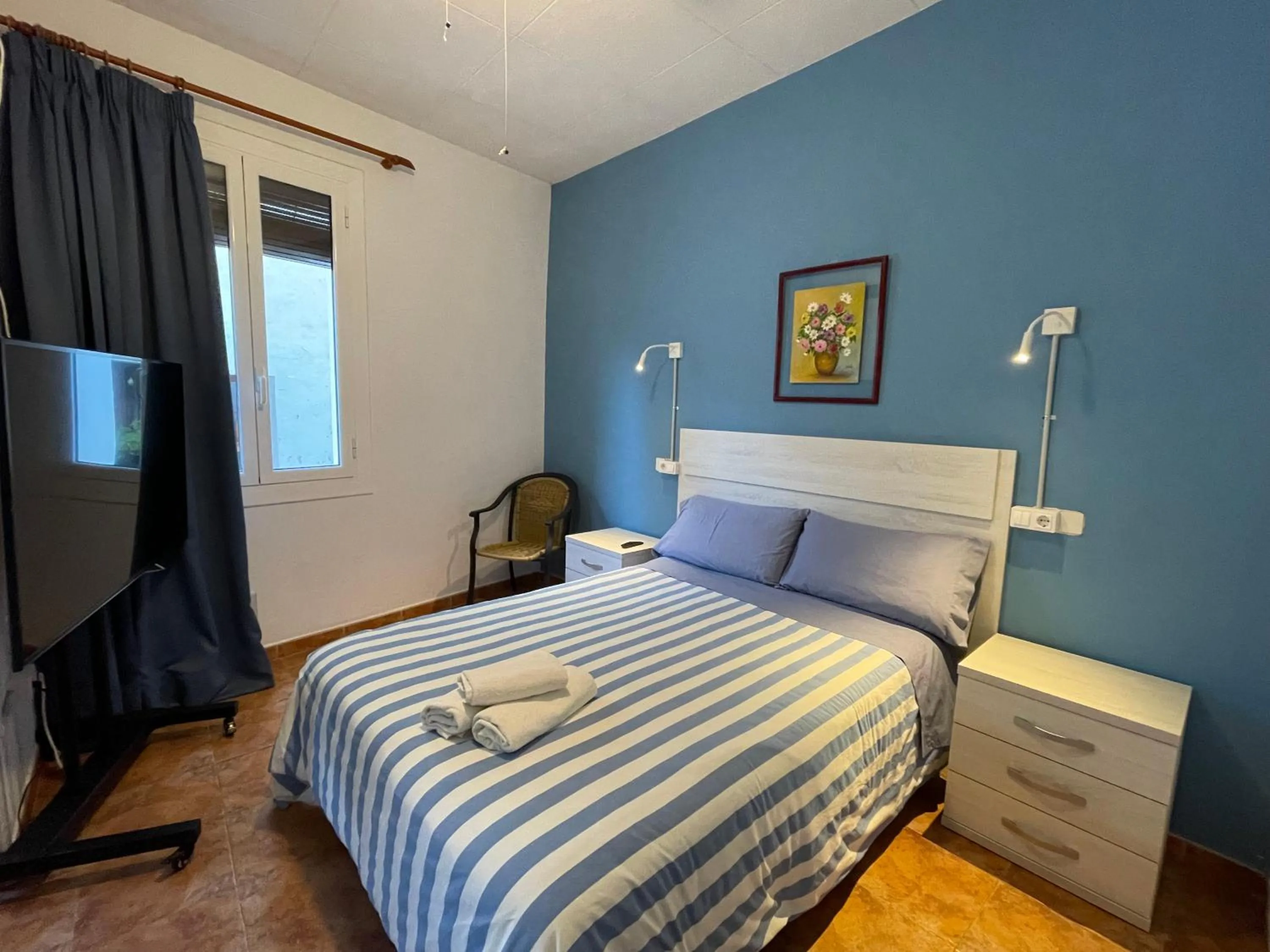 Bed in P&R hostals Can Tort