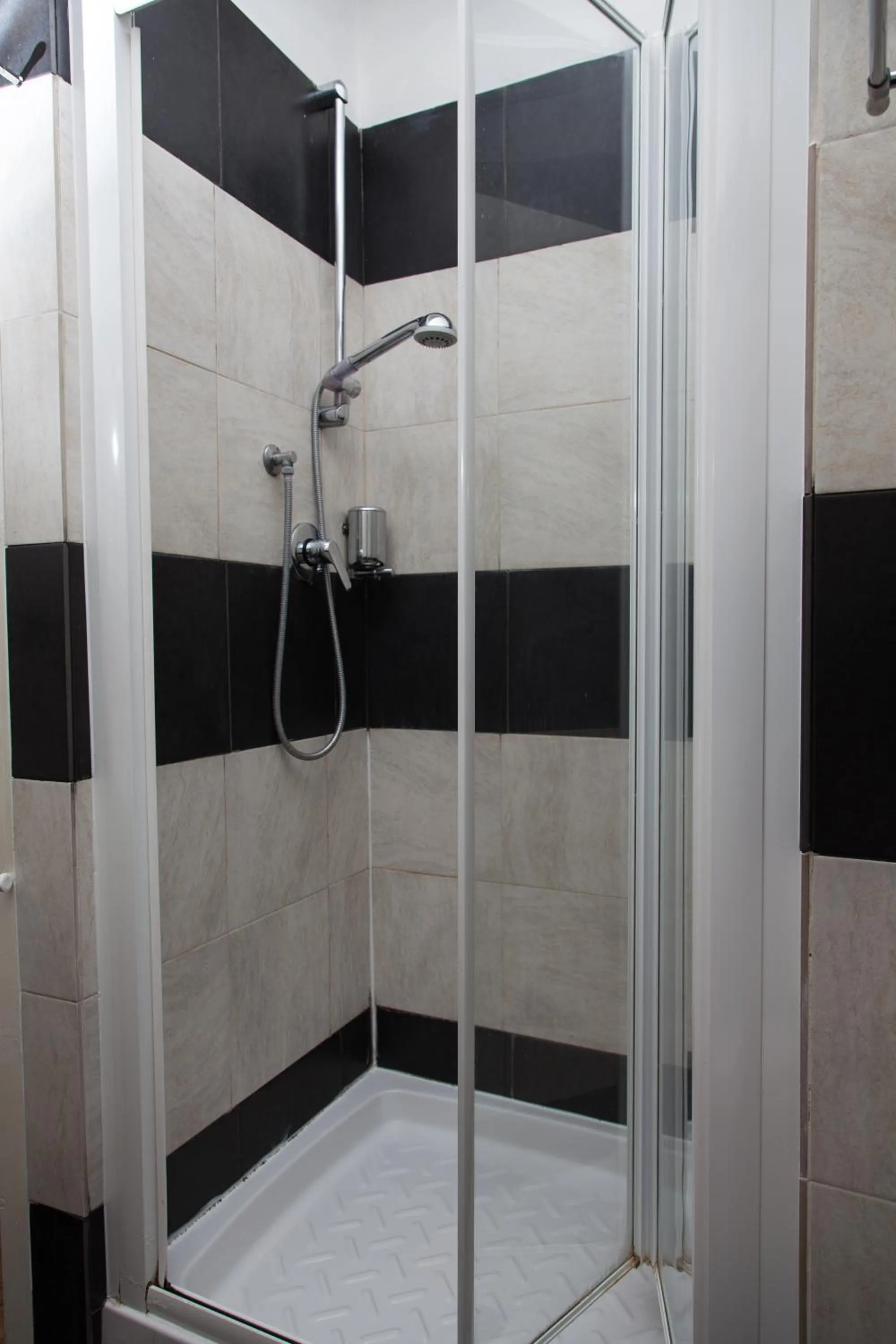 Shower in Santa Croce