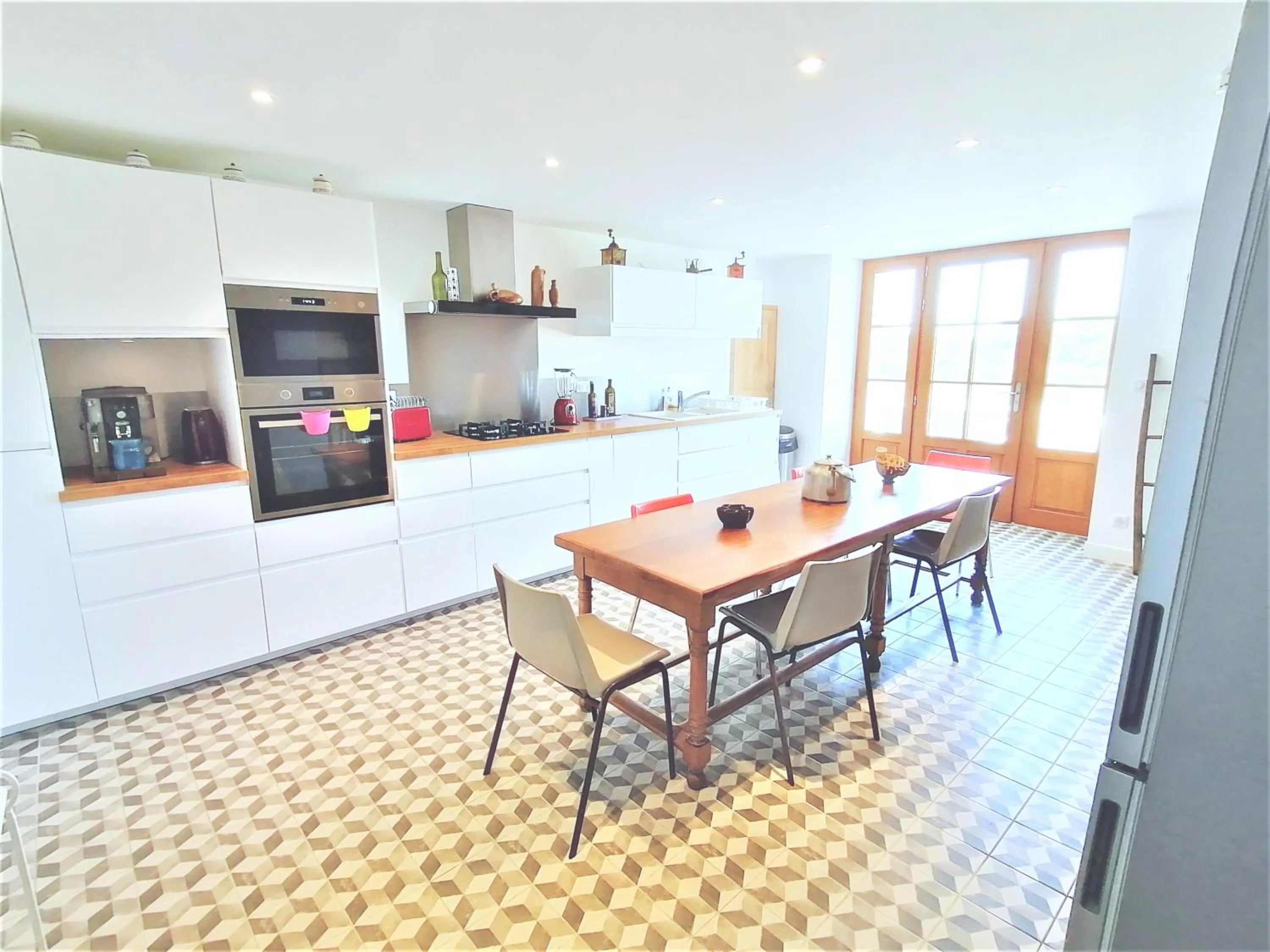 Domaine de Gaïa, Piscine, Pétanque, Ping Pong, proche Saint-Emilion