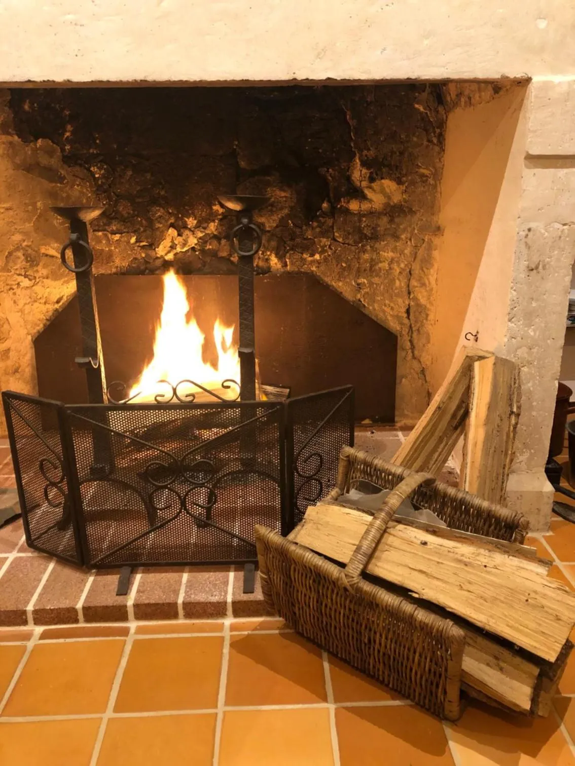 Domaine de Gaïa, Piscine, Pétanque, Ping Pong, proche Saint-Emilion