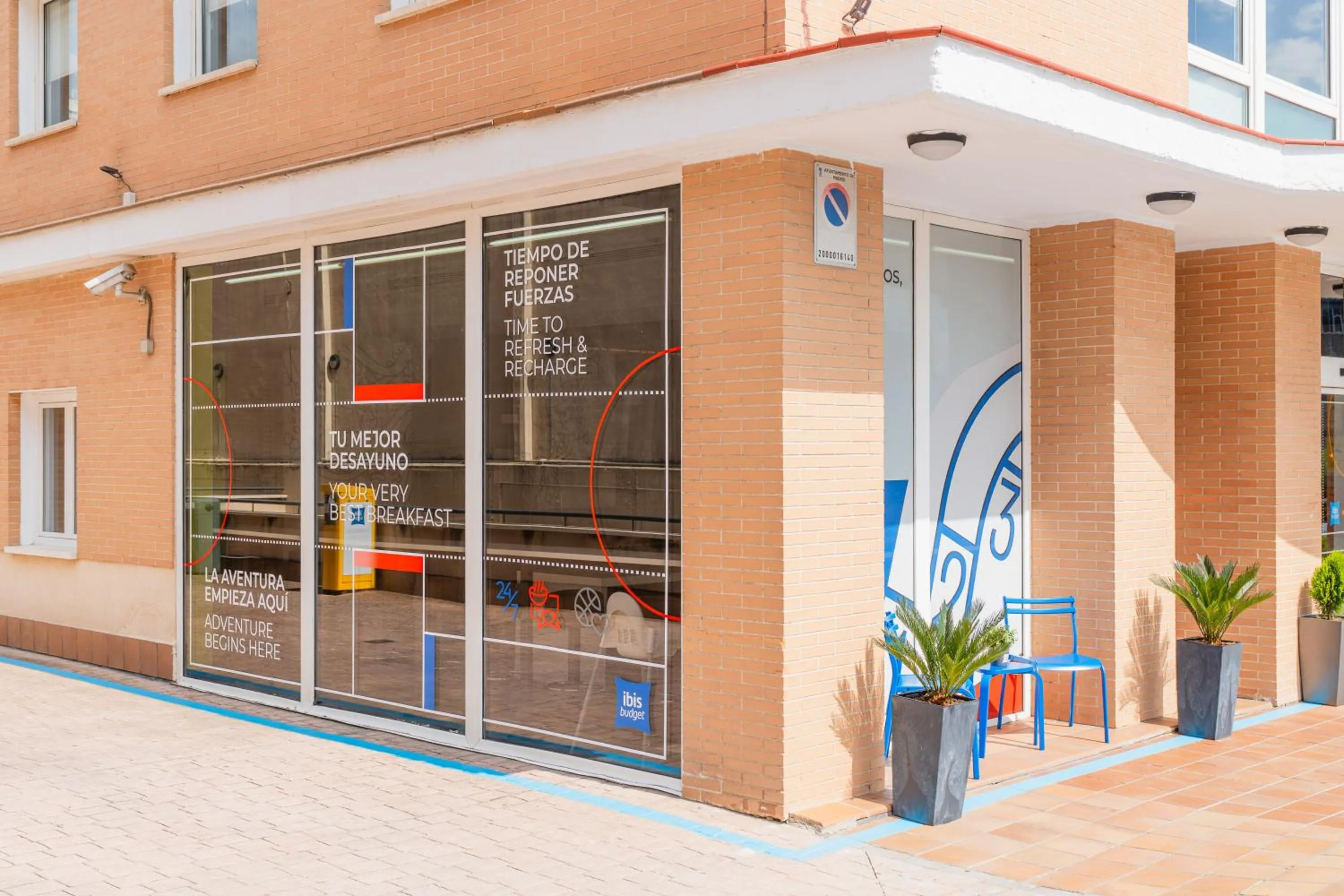 Facade/entrance in Ibis Budget Madrid Calle Alcalá