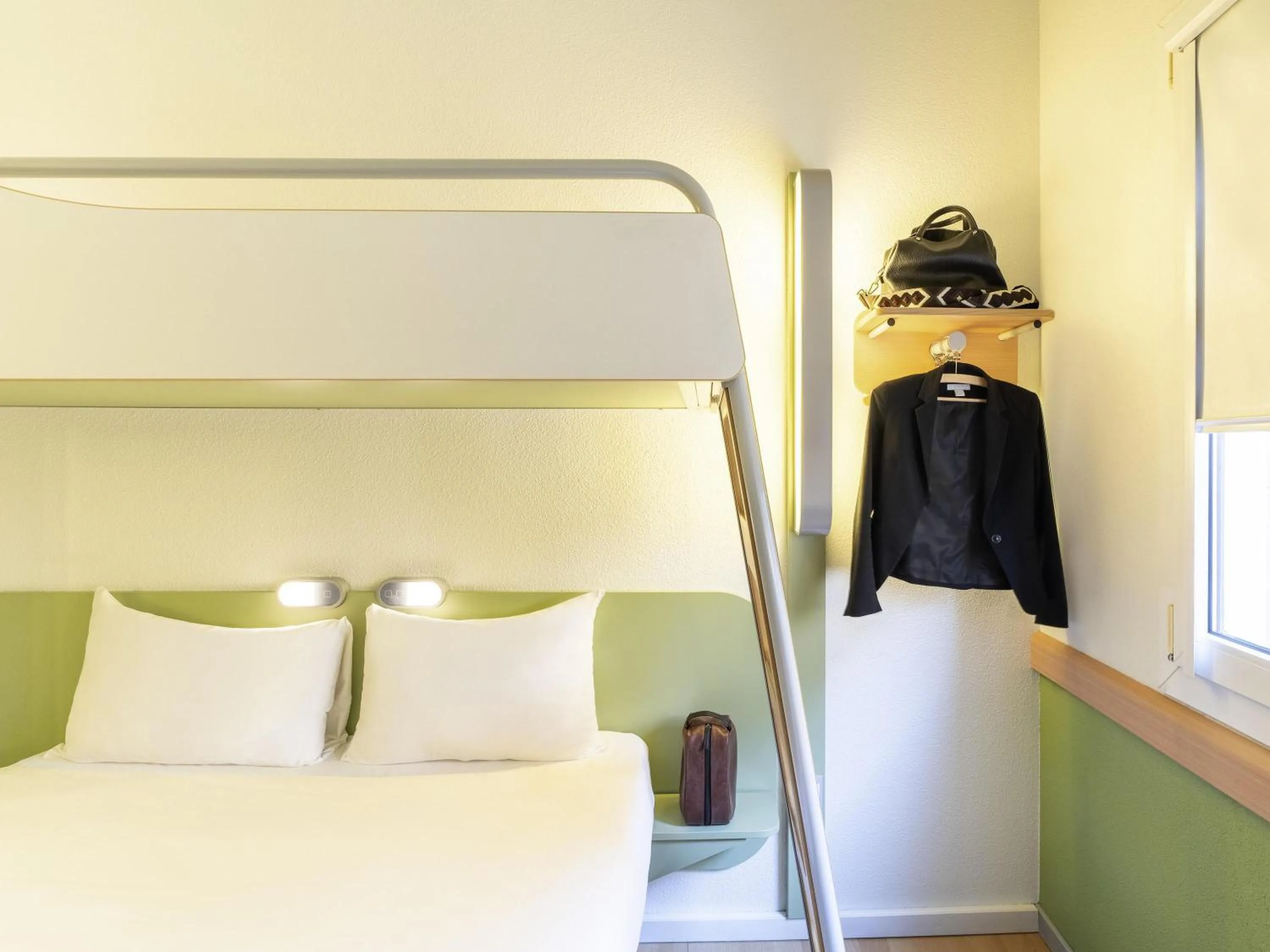 Bedroom, Bed in Ibis Budget Madrid Calle Alcalá