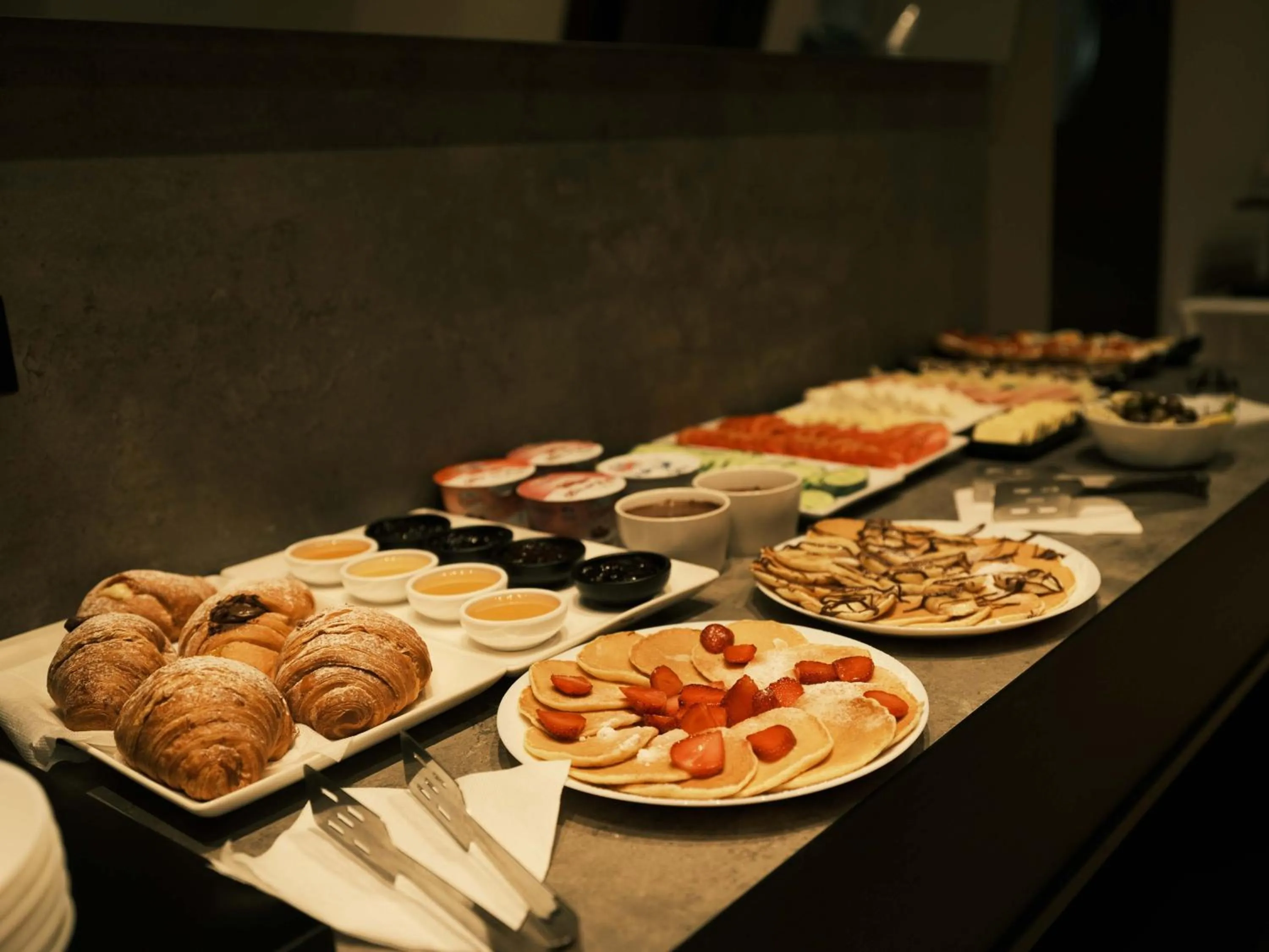 Buffet breakfast in The Central View Boutique Hotel